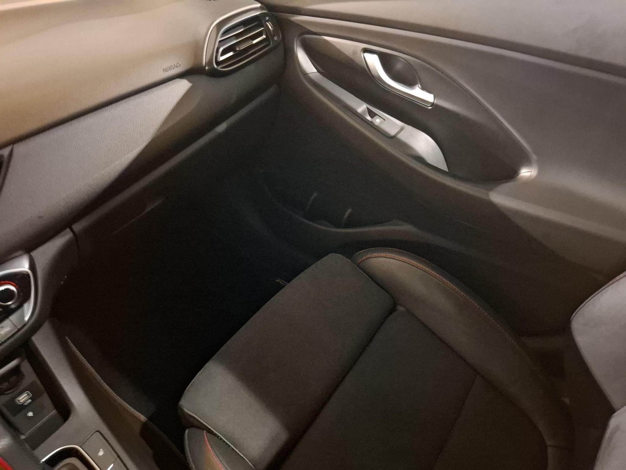 Hyundai i30 1.5 N-LINE (2024) - Photo 9