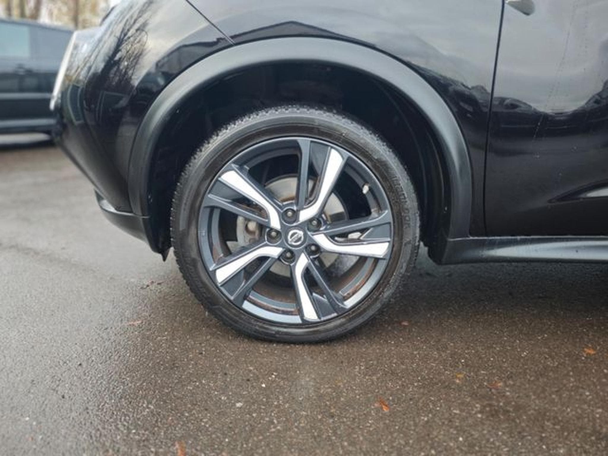 Nissan Juke JUKE SPORT DESIGN*AUT*LEDER*360 GRAD KAMERA*PANO (2015) - Foto 11