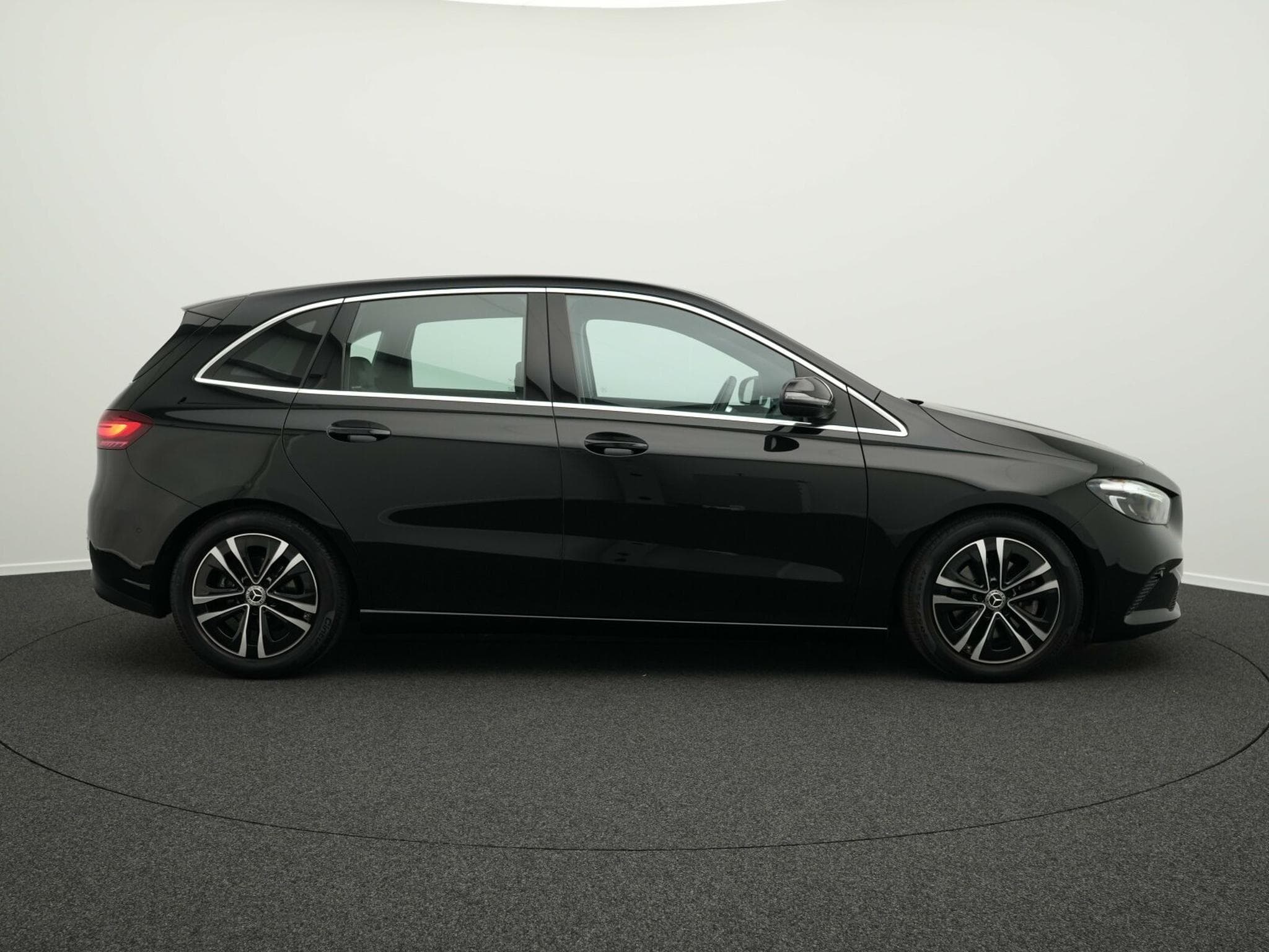 Mercedes B 180 Progressive LED+Apple+Kamera (2024) - Photo 5