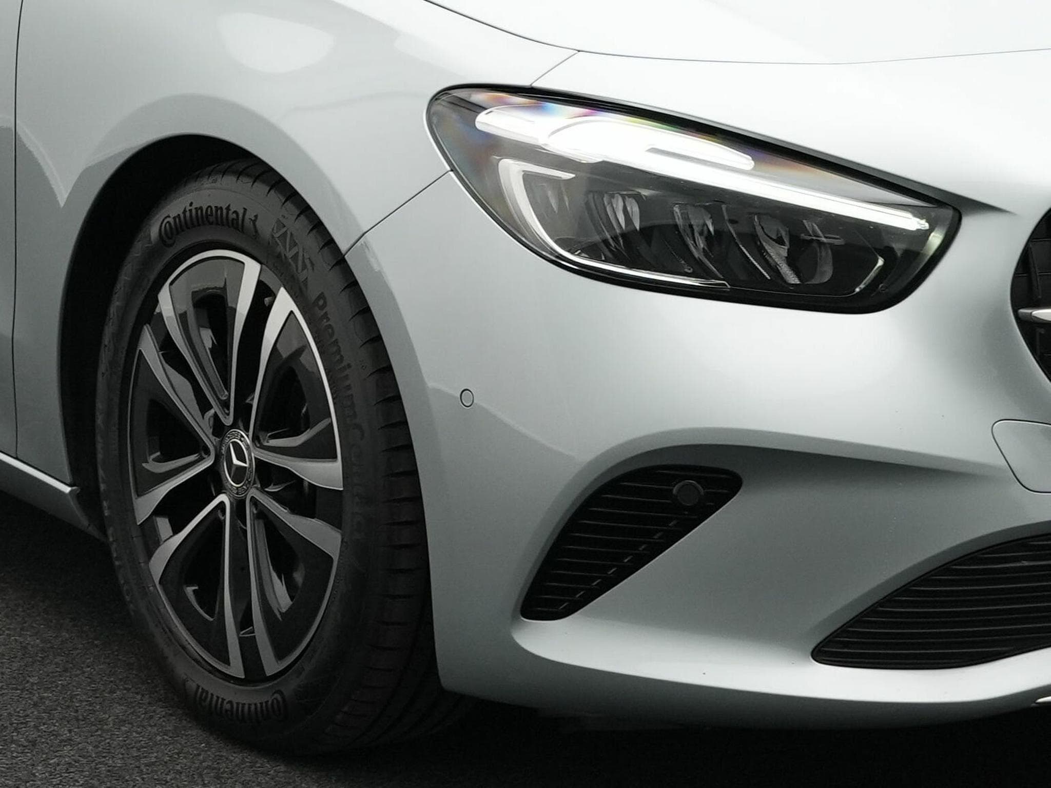 Mercedes B 180 Progressive LED+Kamera+Apple+MBUX (2024) - Photo 9