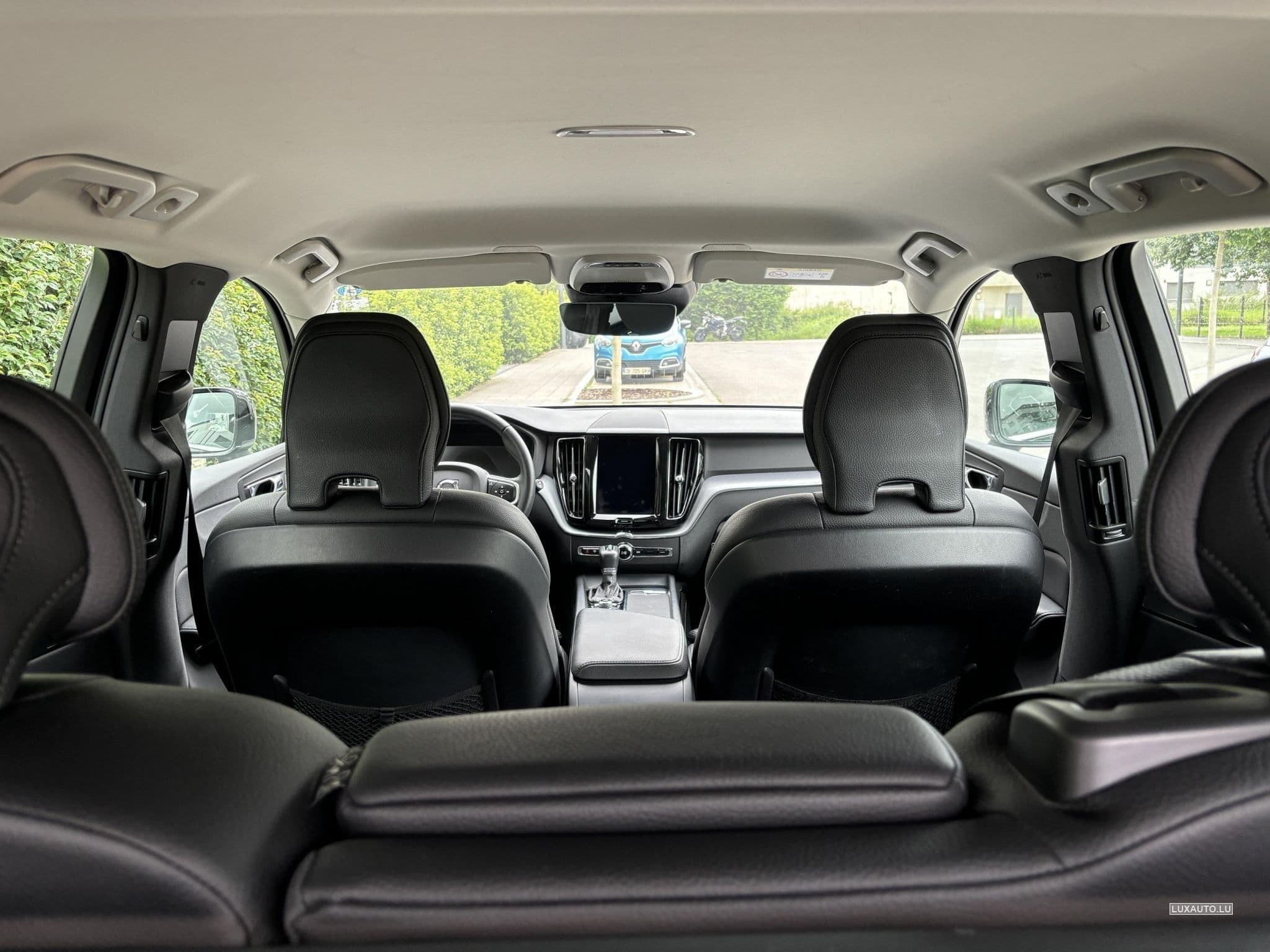 Volvo XC60 MOMENTUM D4 GEARTRONIC 190 CH (2019) - Photo 11