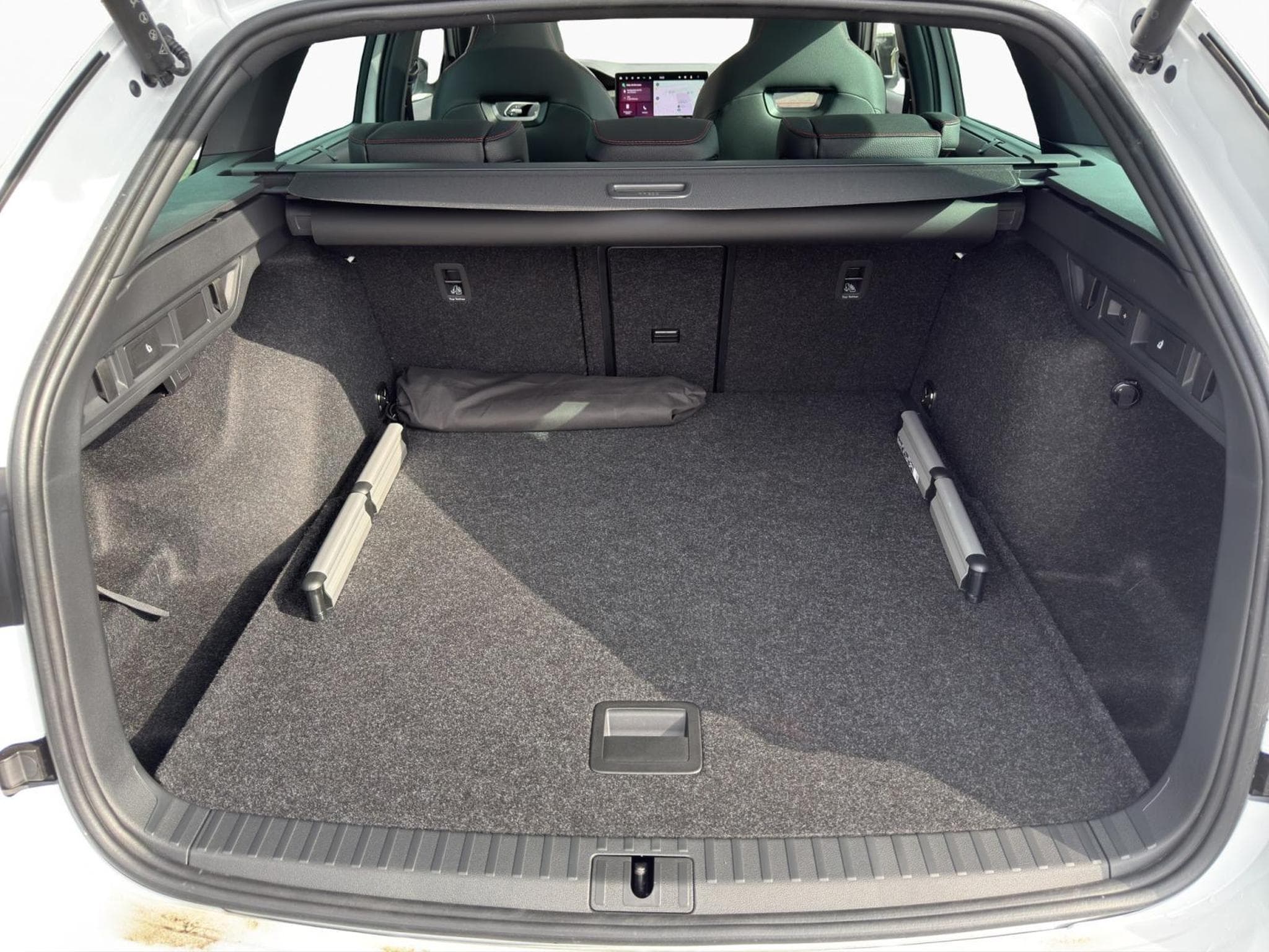 Skoda Octavia Combi RS (2025) - Photo 15