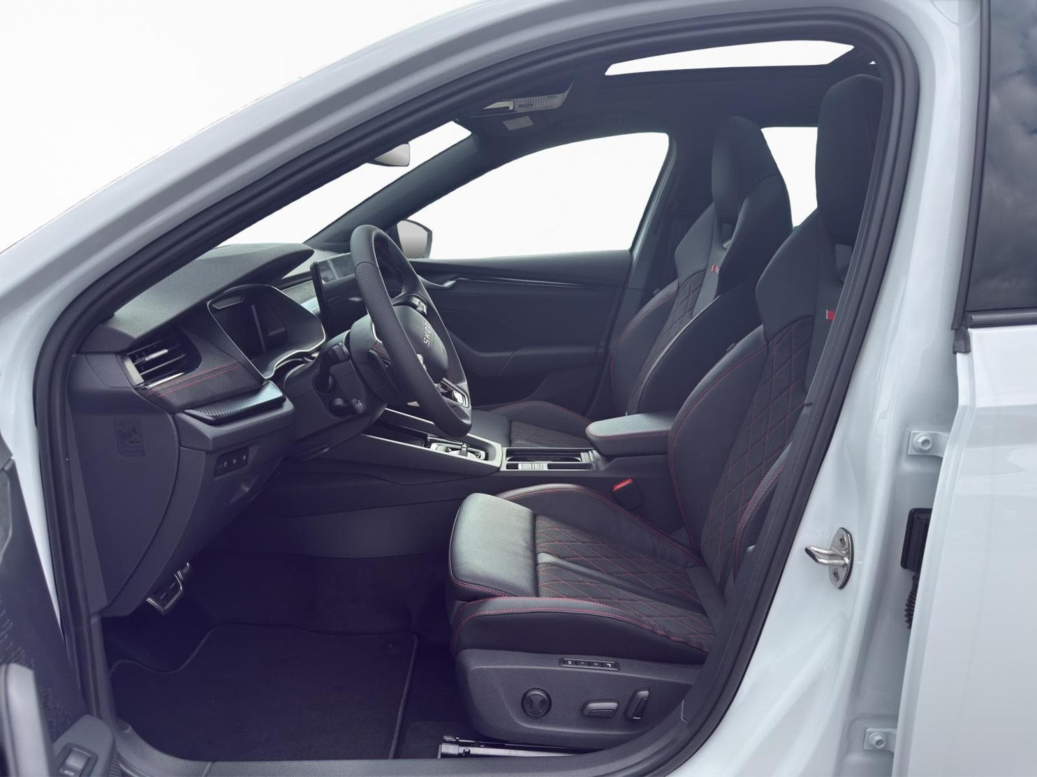 Skoda Octavia Combi RS (2025) - Photo 2