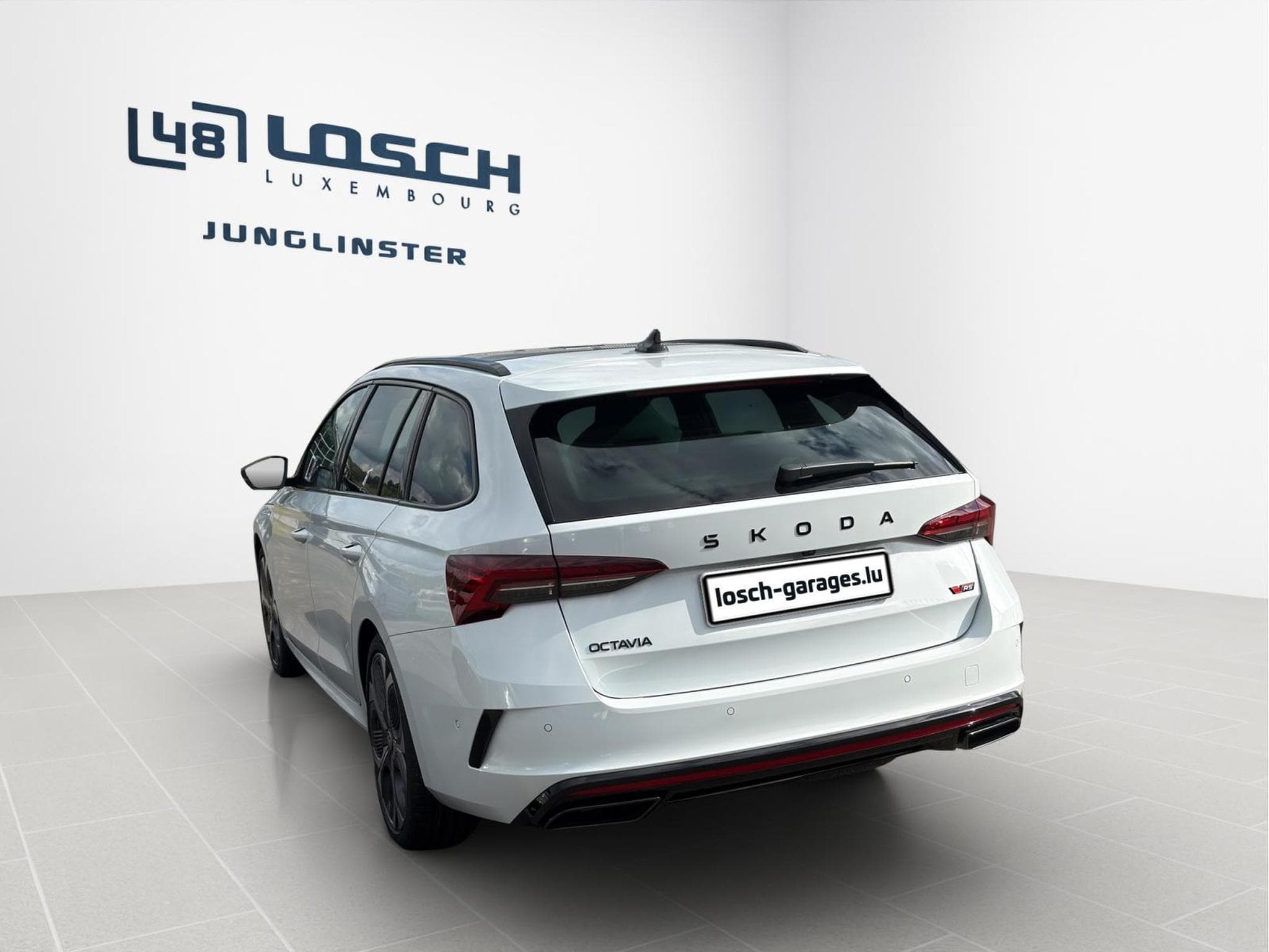 Skoda Octavia Combi RS (2025) - Photo 7
