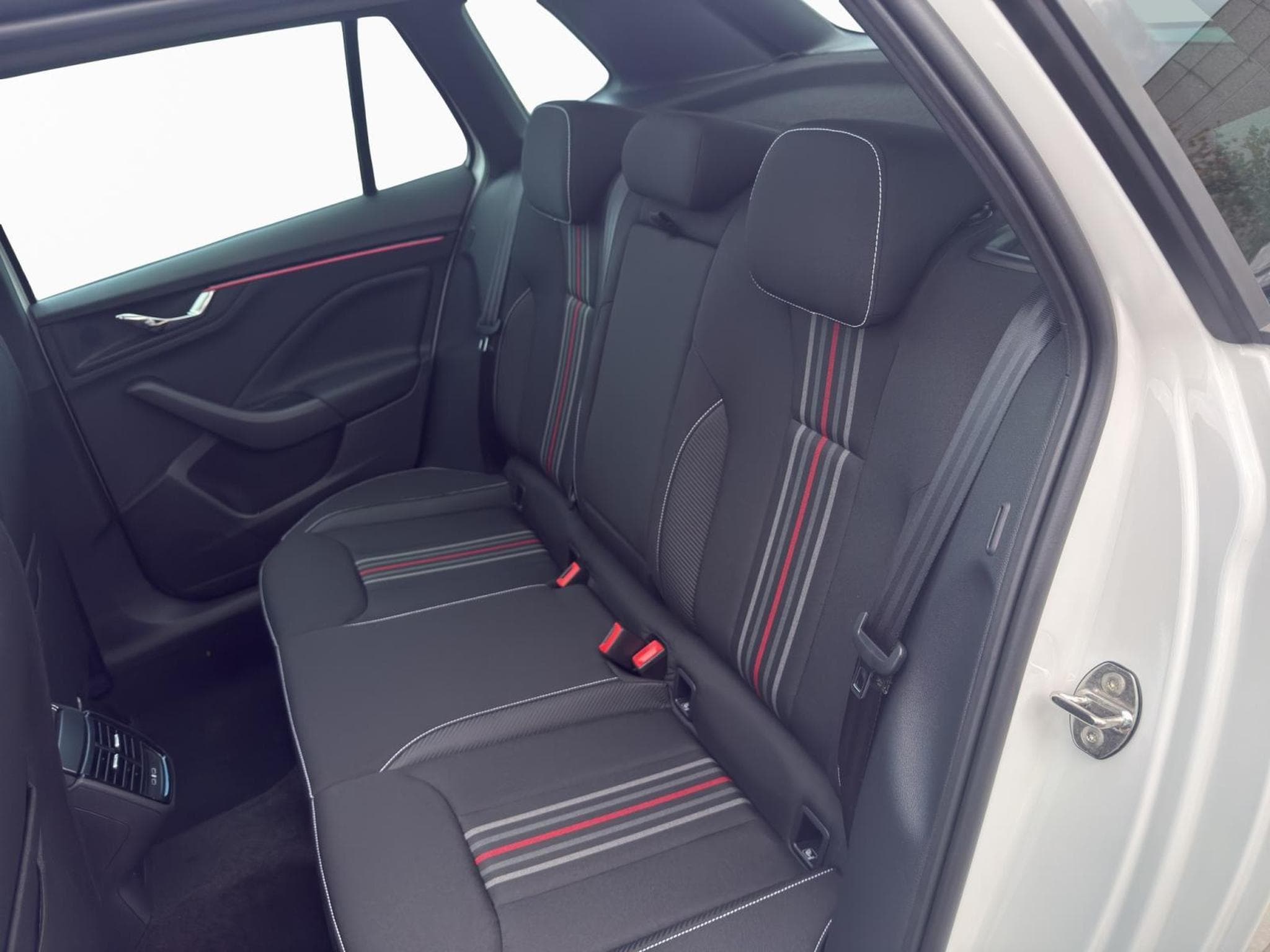 Skoda Kamiq Monte Carlo (2025) - Photo 14