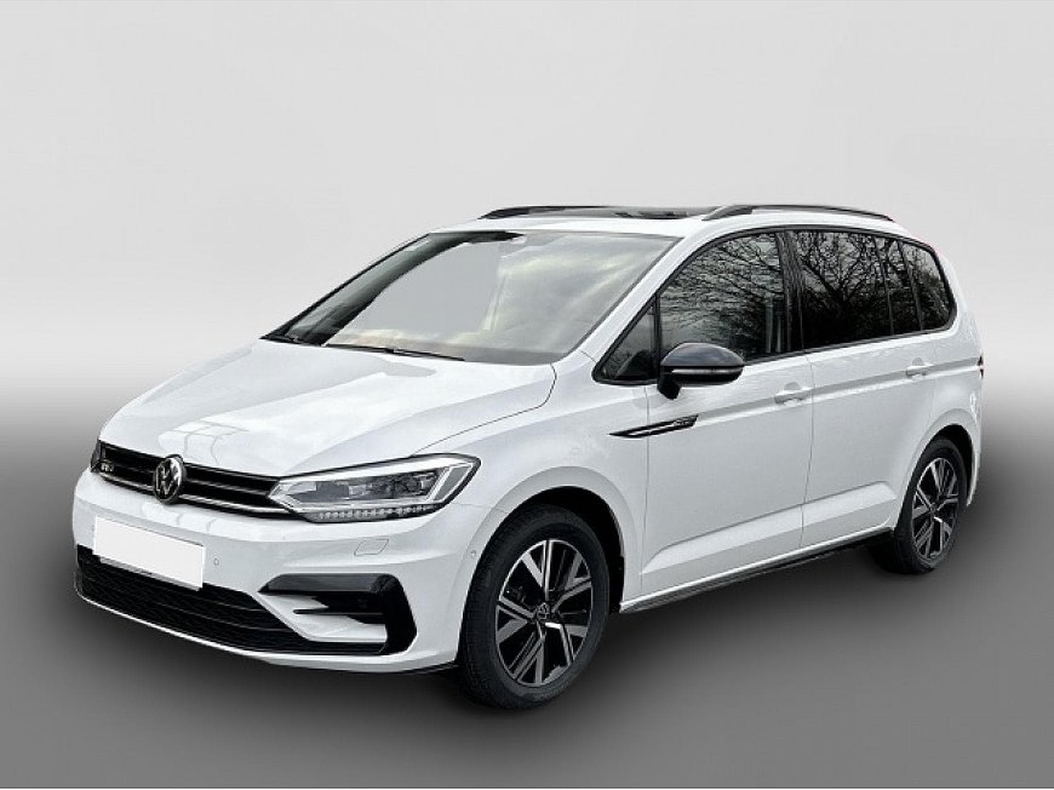 VW Touran (2024) - Photo 1