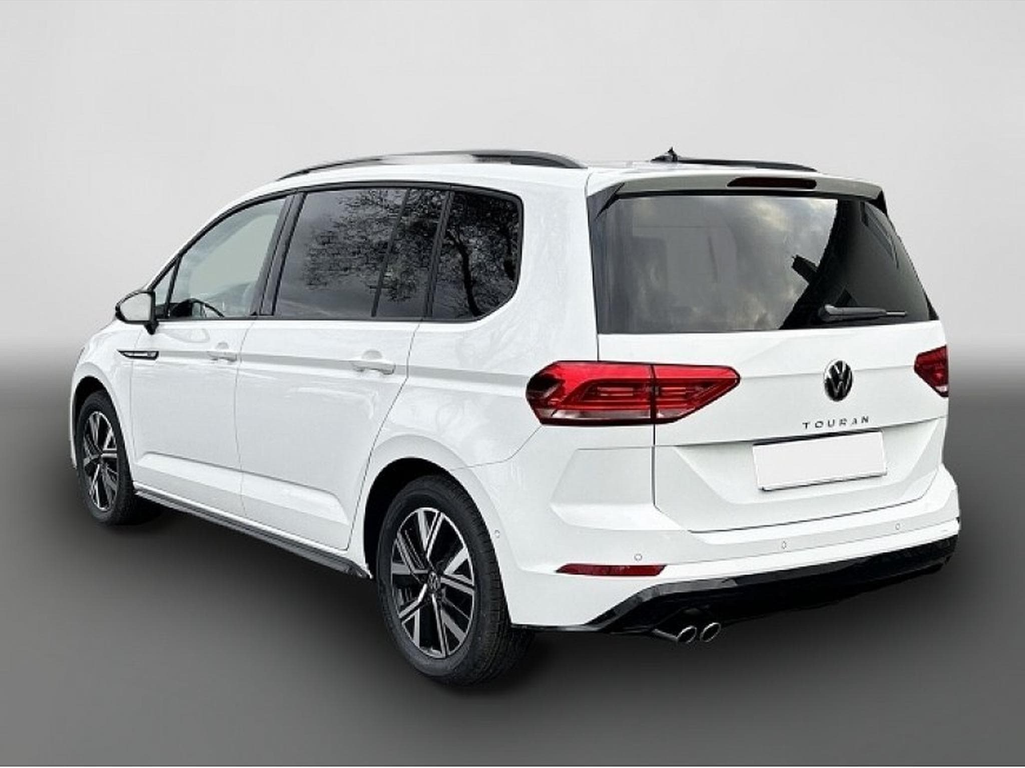 VW Touran (2024) - Photo 2