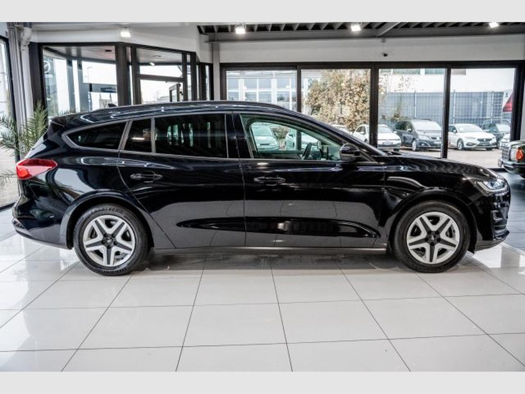 Ford Focus Focus Turnier 1.5 D 8G-Autom. AHK PDC LED 1.HAND (2022) - Photo 5