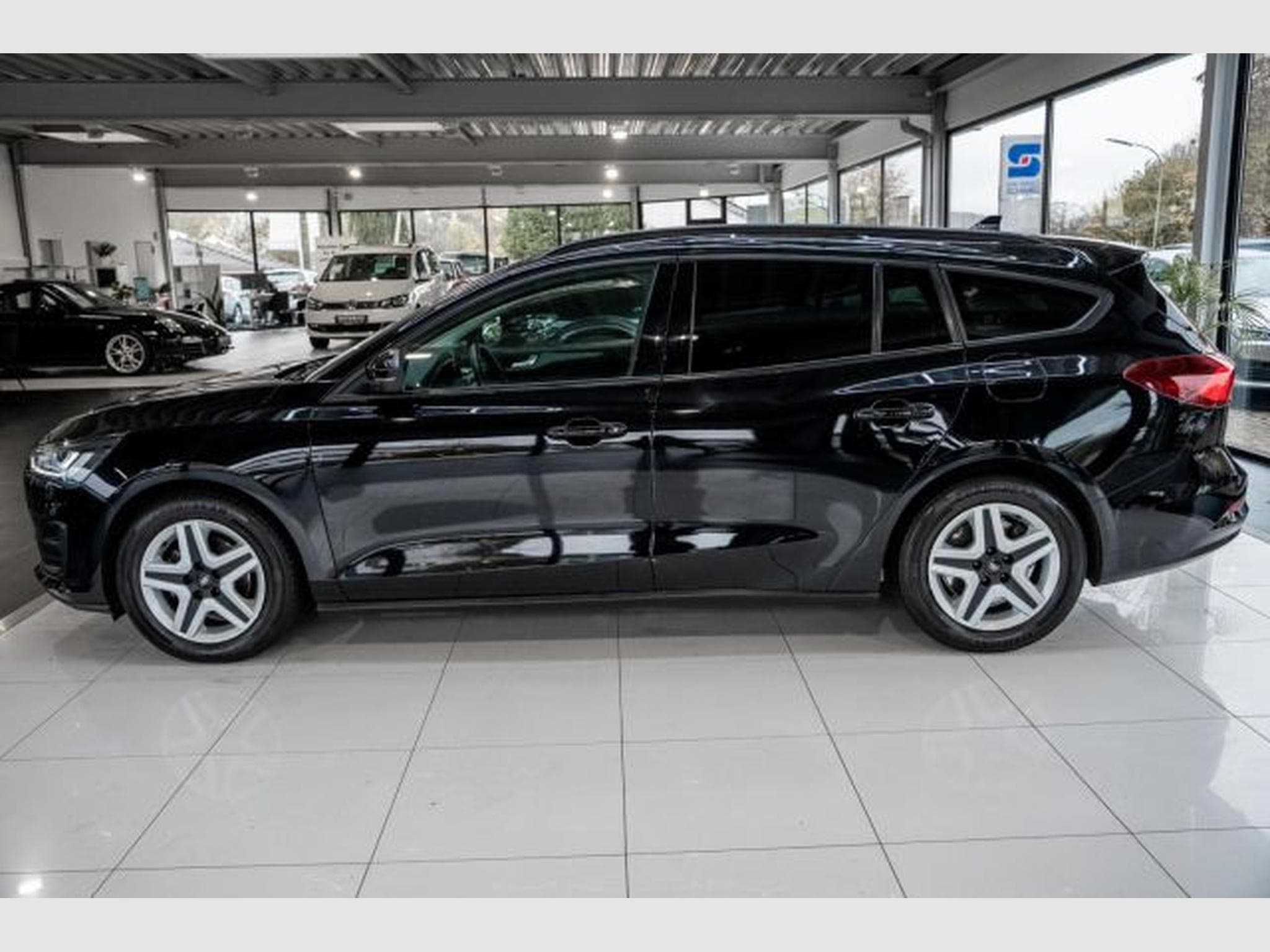 Ford Focus Focus Turnier 1.5 D 8G-Autom. AHK PDC LED 1.HAND (2022) - Photo 9