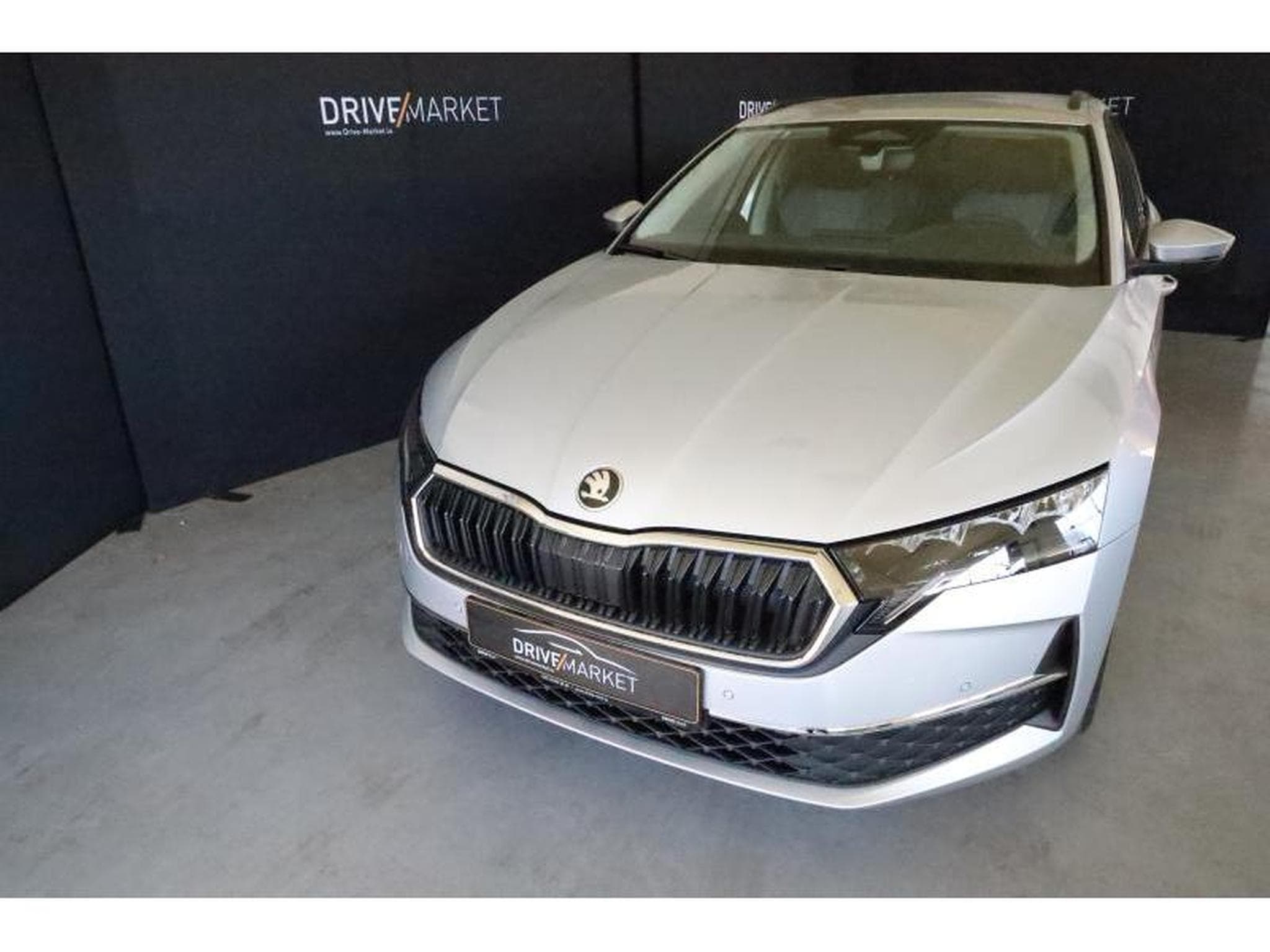 Skoda Octavia Selection (2025) - Photo 12
