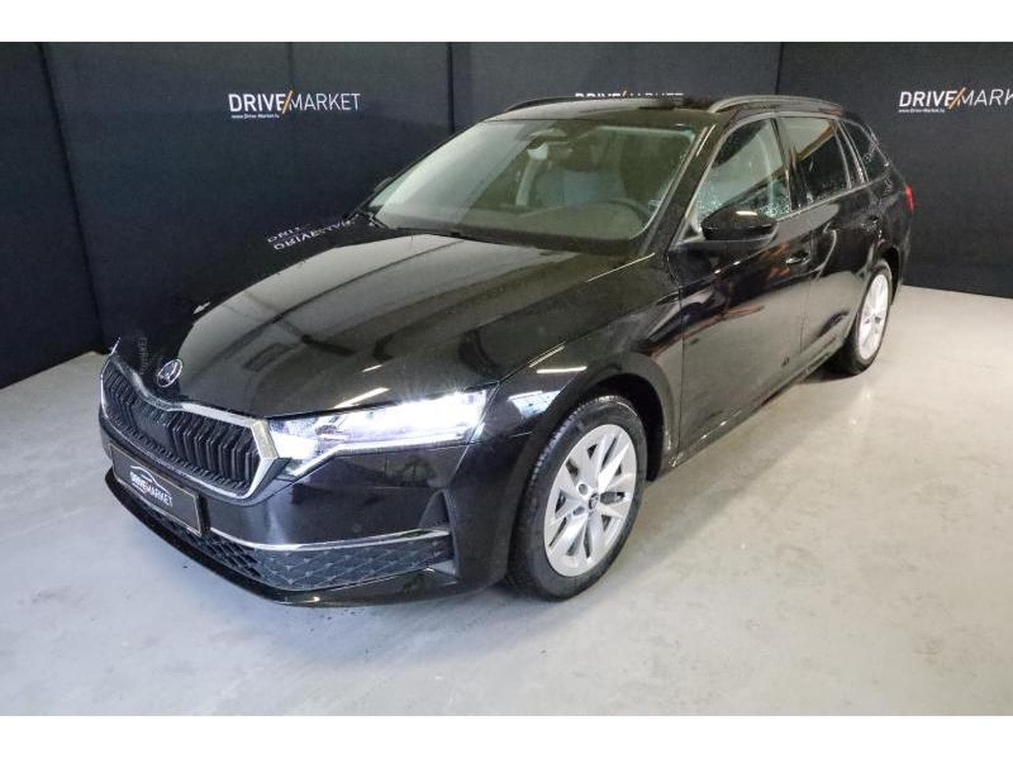 Skoda Octavia Selection (2025) - Foto 11