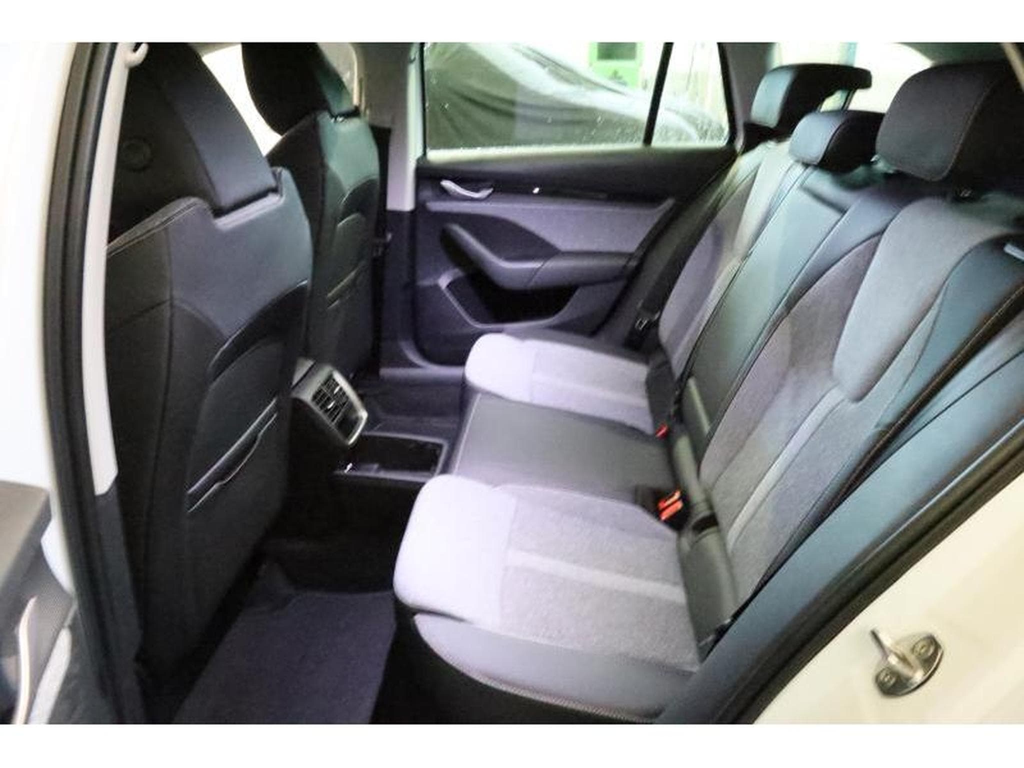 Skoda Octavia Selection (2025) - Foto 11