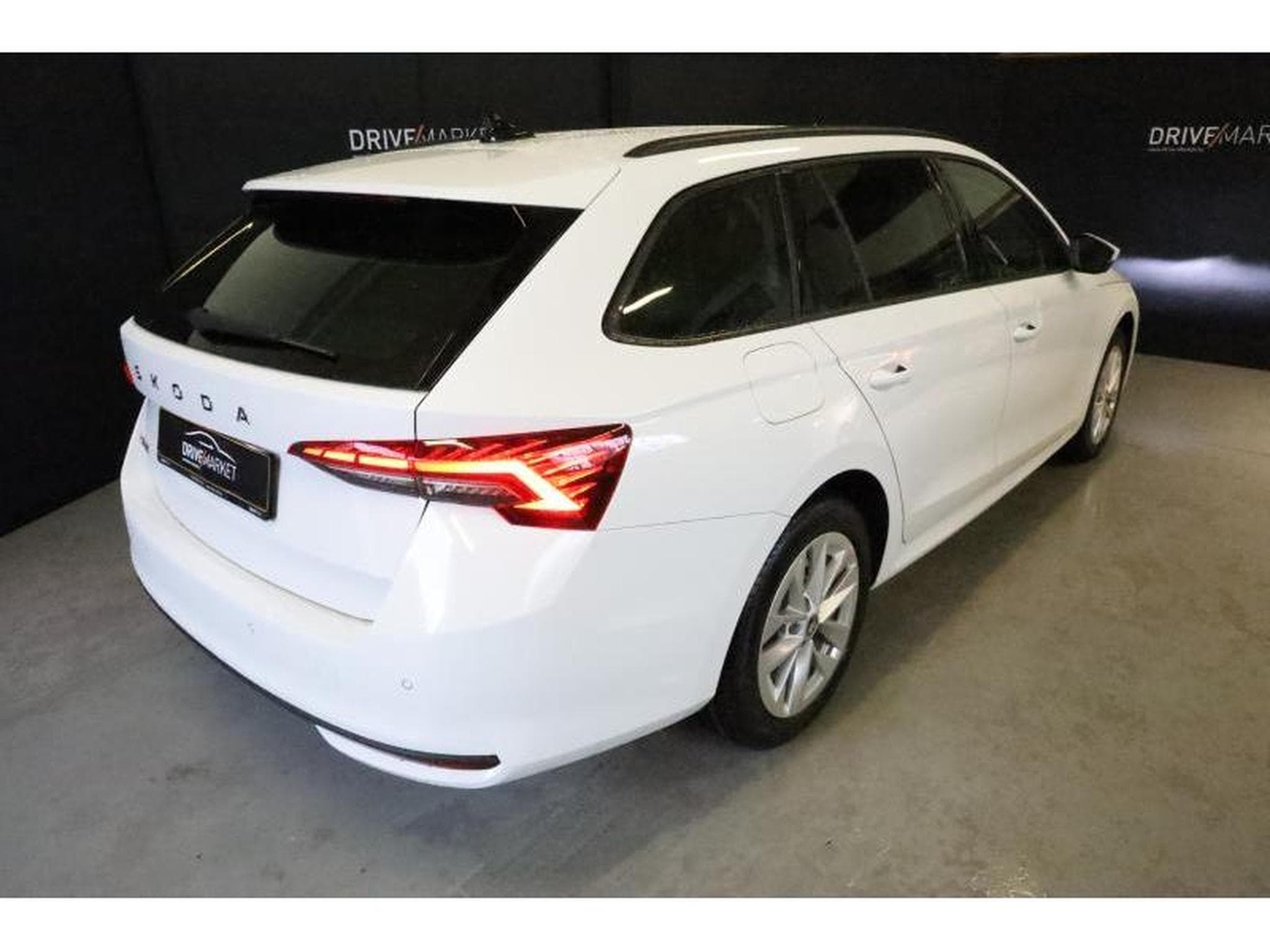 Skoda Octavia Selection (2025) - Foto 18