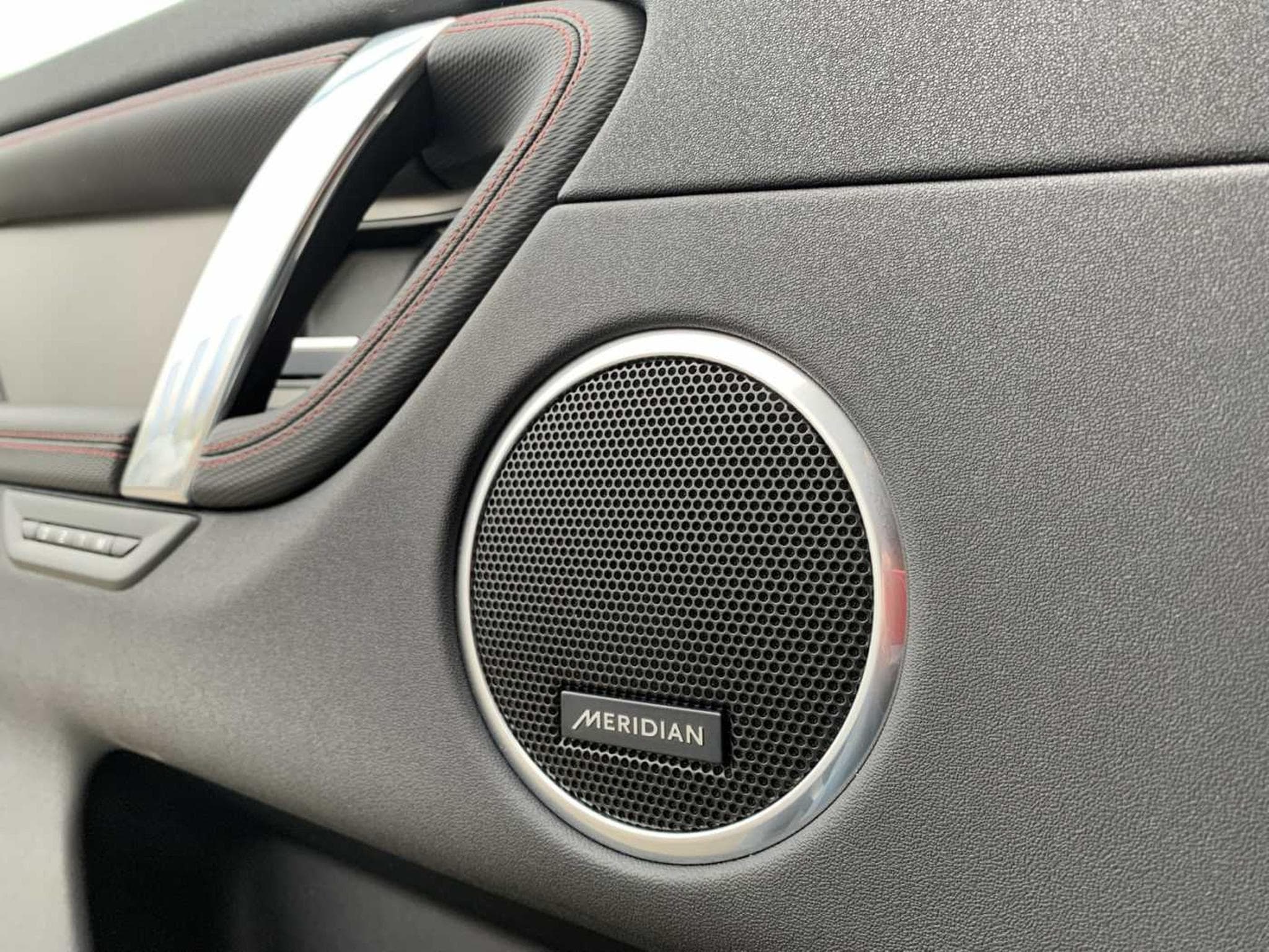 Land-Rover Discovery Sport D200  R-Dynamic SE +WINTERPAKET +PANORAMADACH (2024) - Photo 13