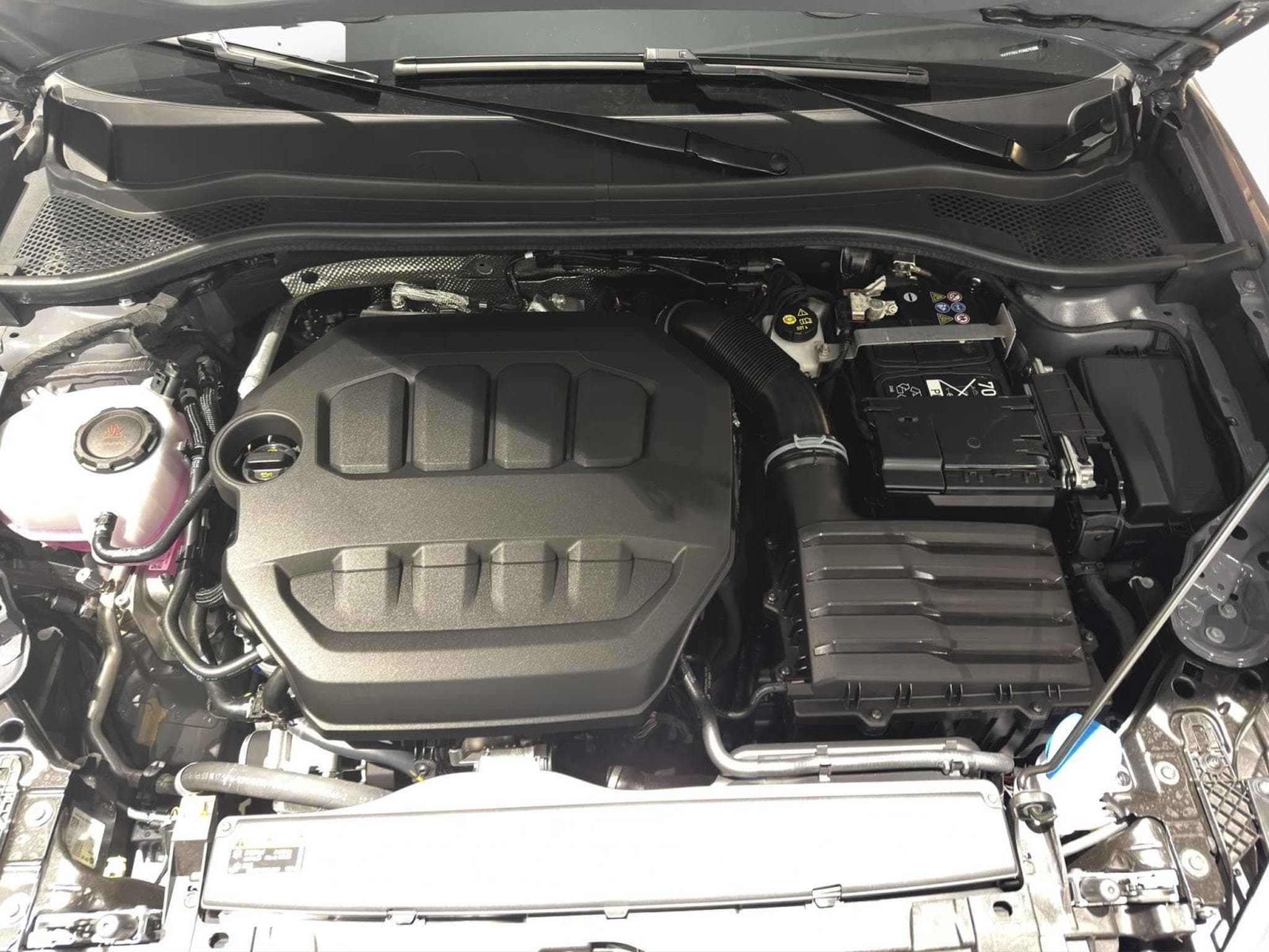 Cupra Leon Sportstourer (2025) - Photo 17