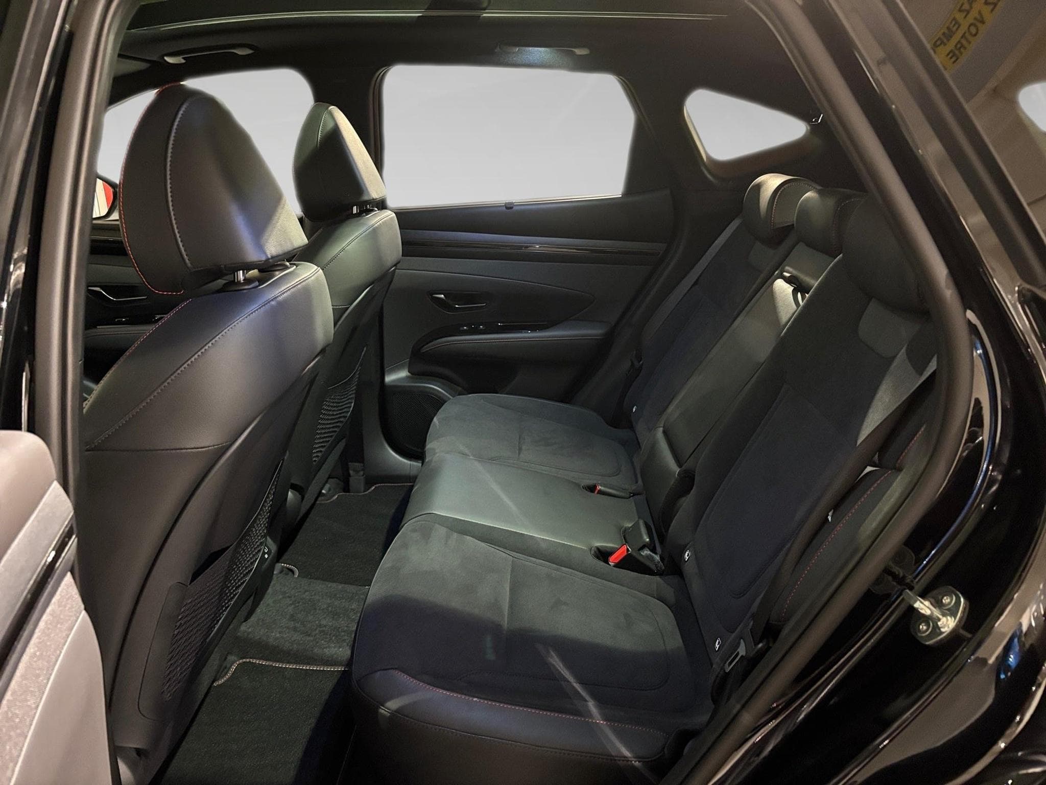 Hyundai Tucson 1.6 N LINE PLUG IN HYBRID (2025) - Photo 12