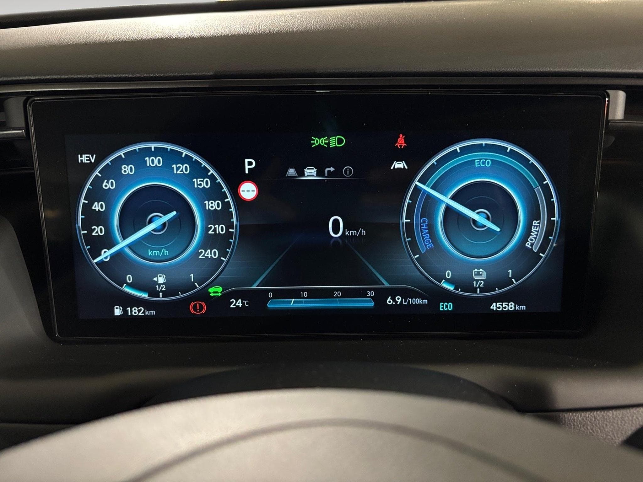 Hyundai Tucson 1.6 N LINE PLUG IN HYBRID (2025) - Photo 2