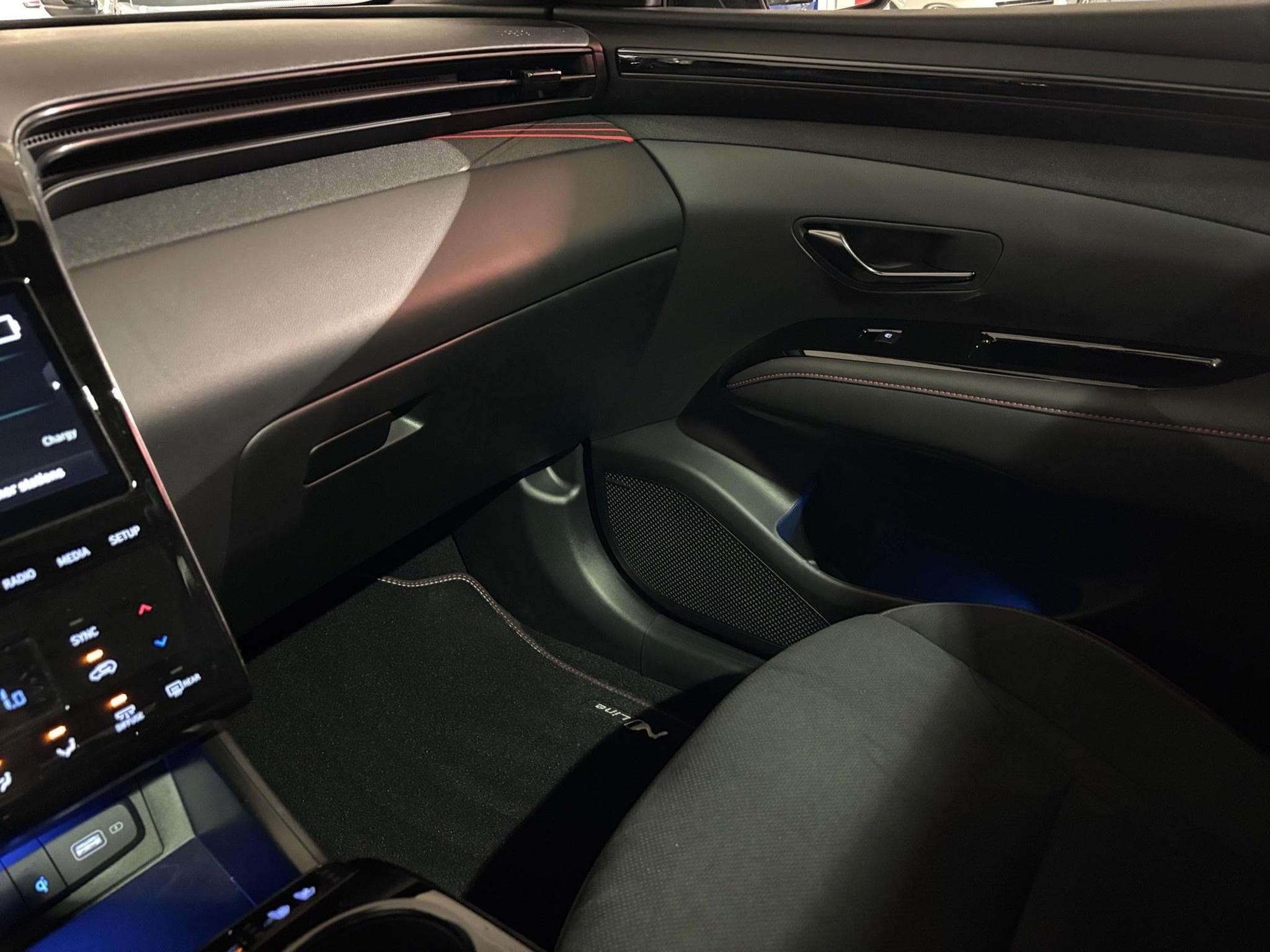 Hyundai Tucson 1.6 N LINE PLUG IN HYBRID (2025) - Photo 9