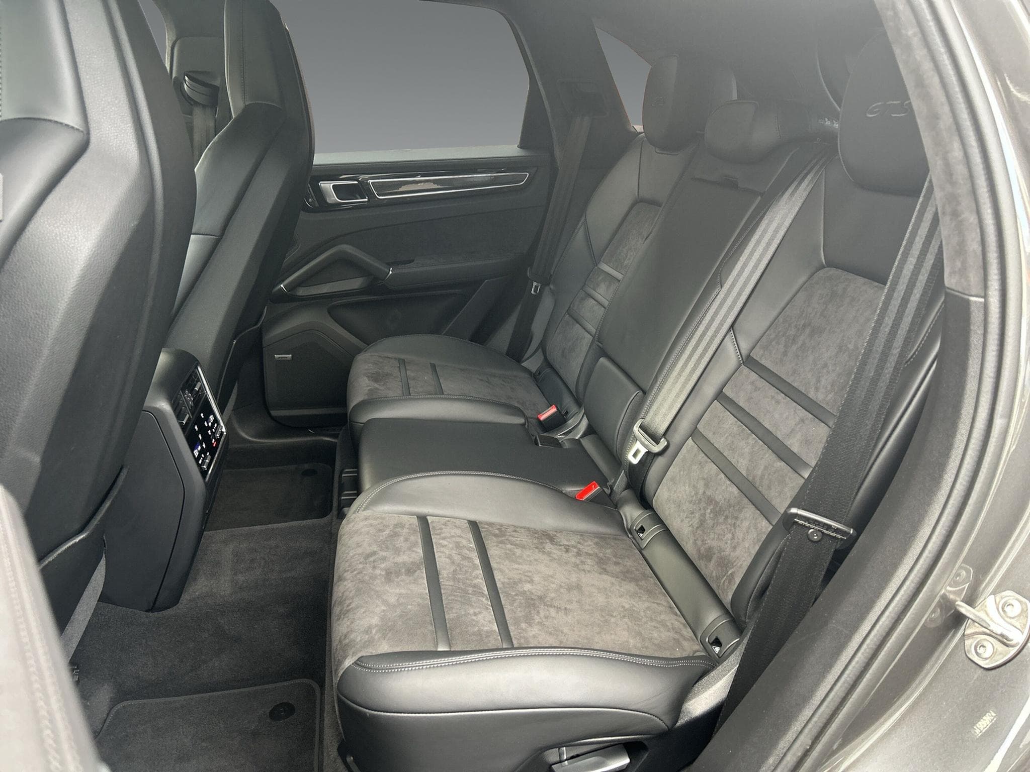 Porsche Cayenne GTS  360°+Standhzg+BOSE+Matrix-LED+Luftfederung (2021) - Photo 8