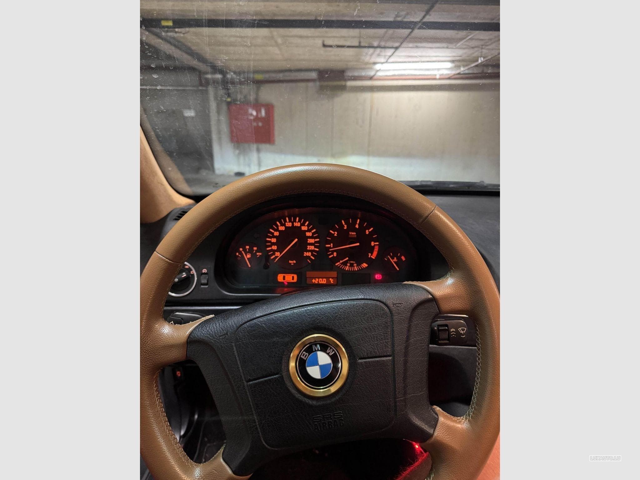 BMW 523 i Pack M Performance (1996) - Foto 6