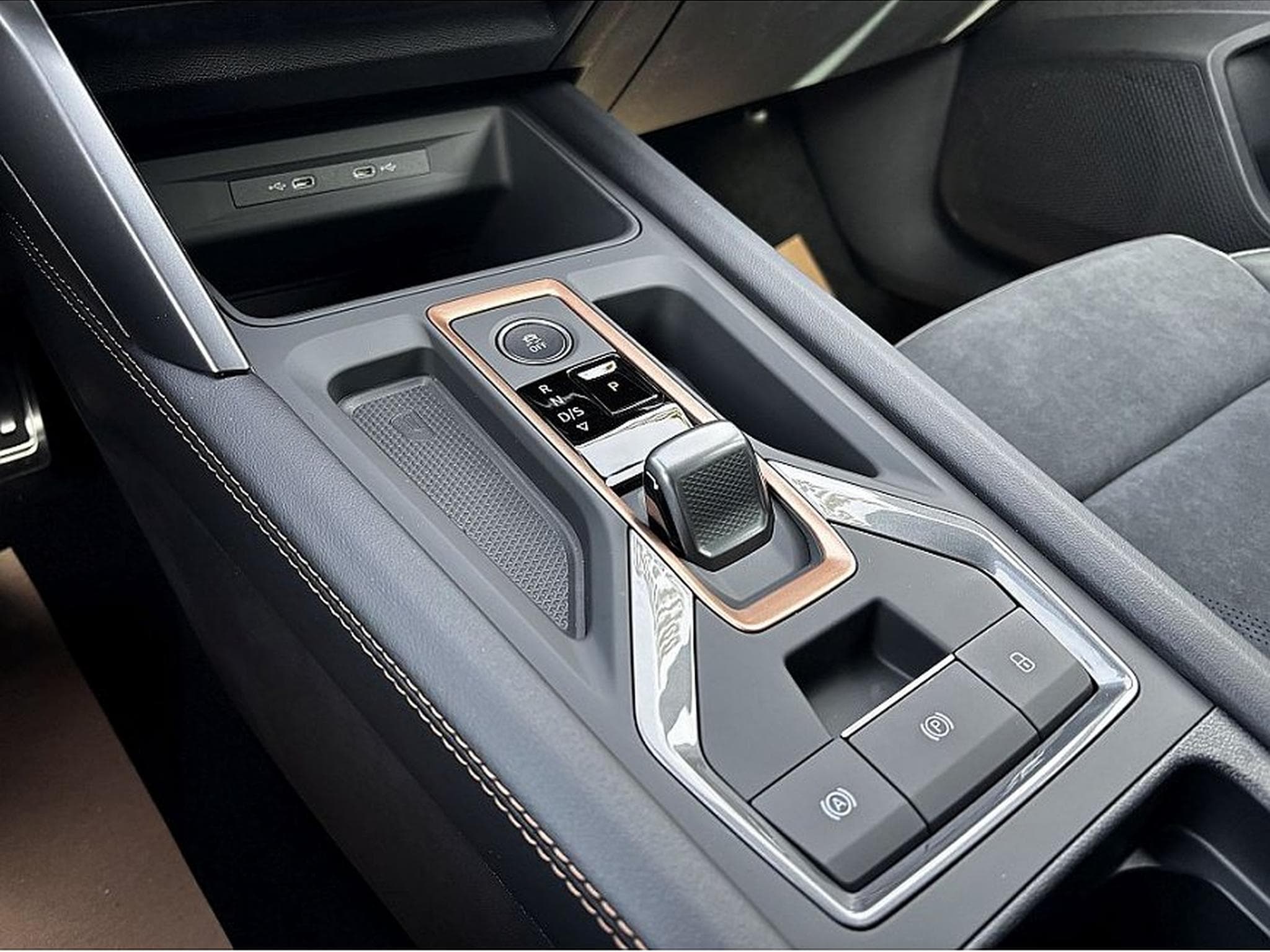 Cupra Leon (2025) - Foto 14