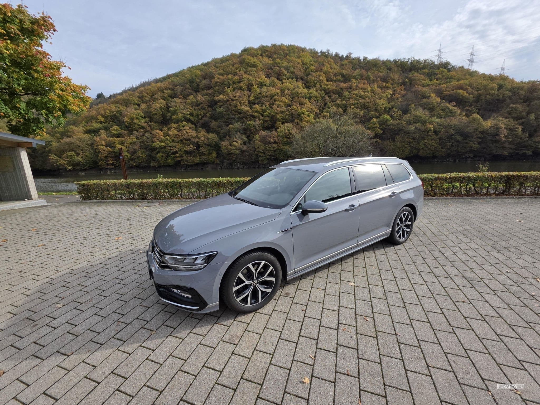 VW Passat R-line (2022) - Photo 2