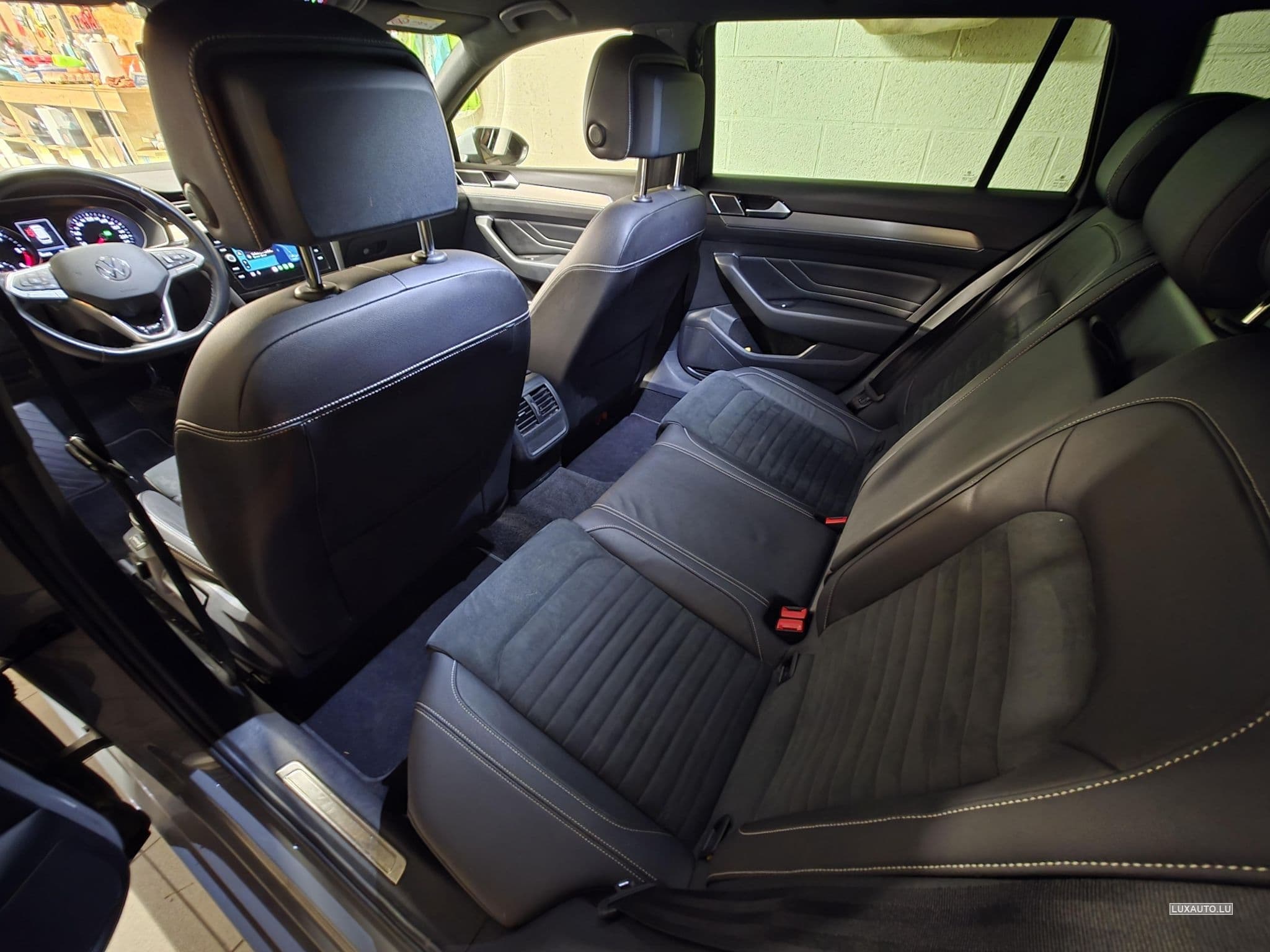 VW Passat R-line (2022) - Photo 6