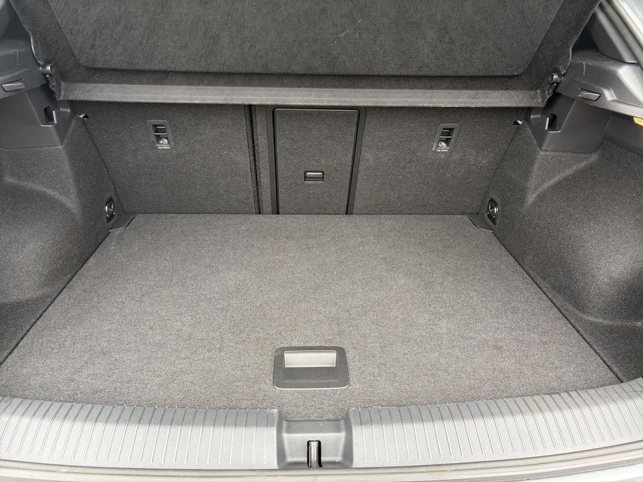 VW T-Roc 1.5L R-line 1.5L (2025) - Foto 12