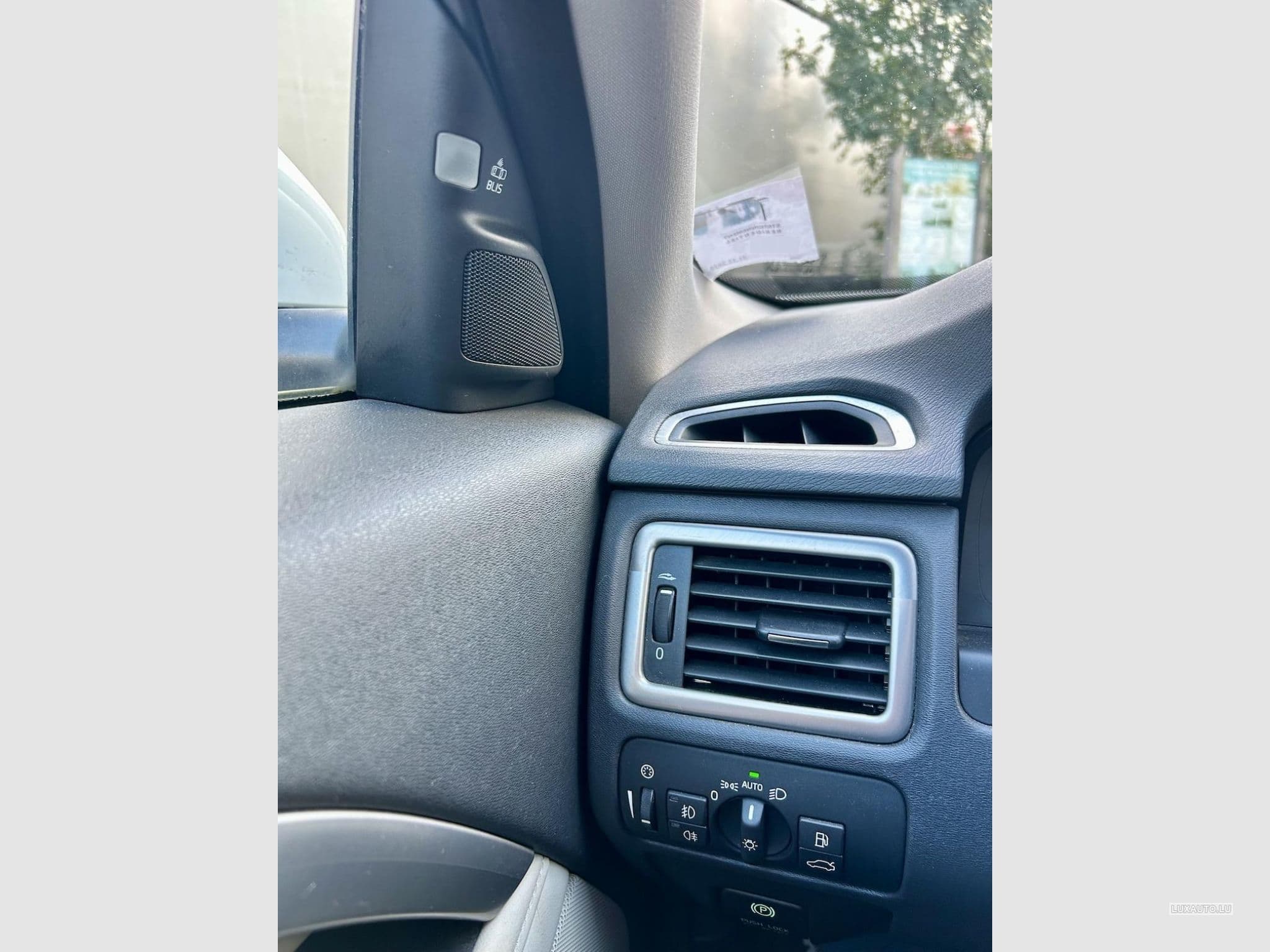 Volvo V70 2.0 D3 5-cylinder diesel, 136hp, 6-speed manual– Full Option (2013) - Photo 12