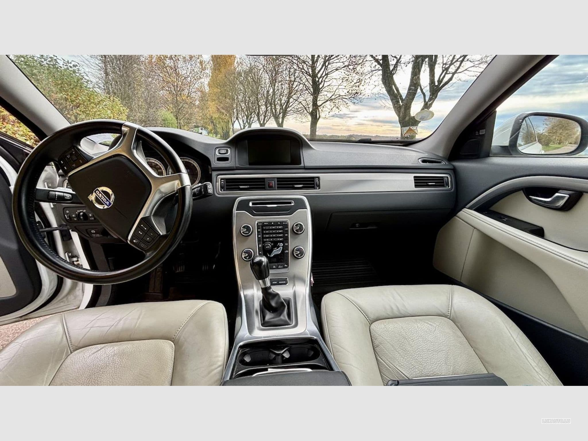 Volvo V70 2.0 D3 5-cylinder diesel, 136hp, 6-speed manual– Full Option (2013) - Photo 7