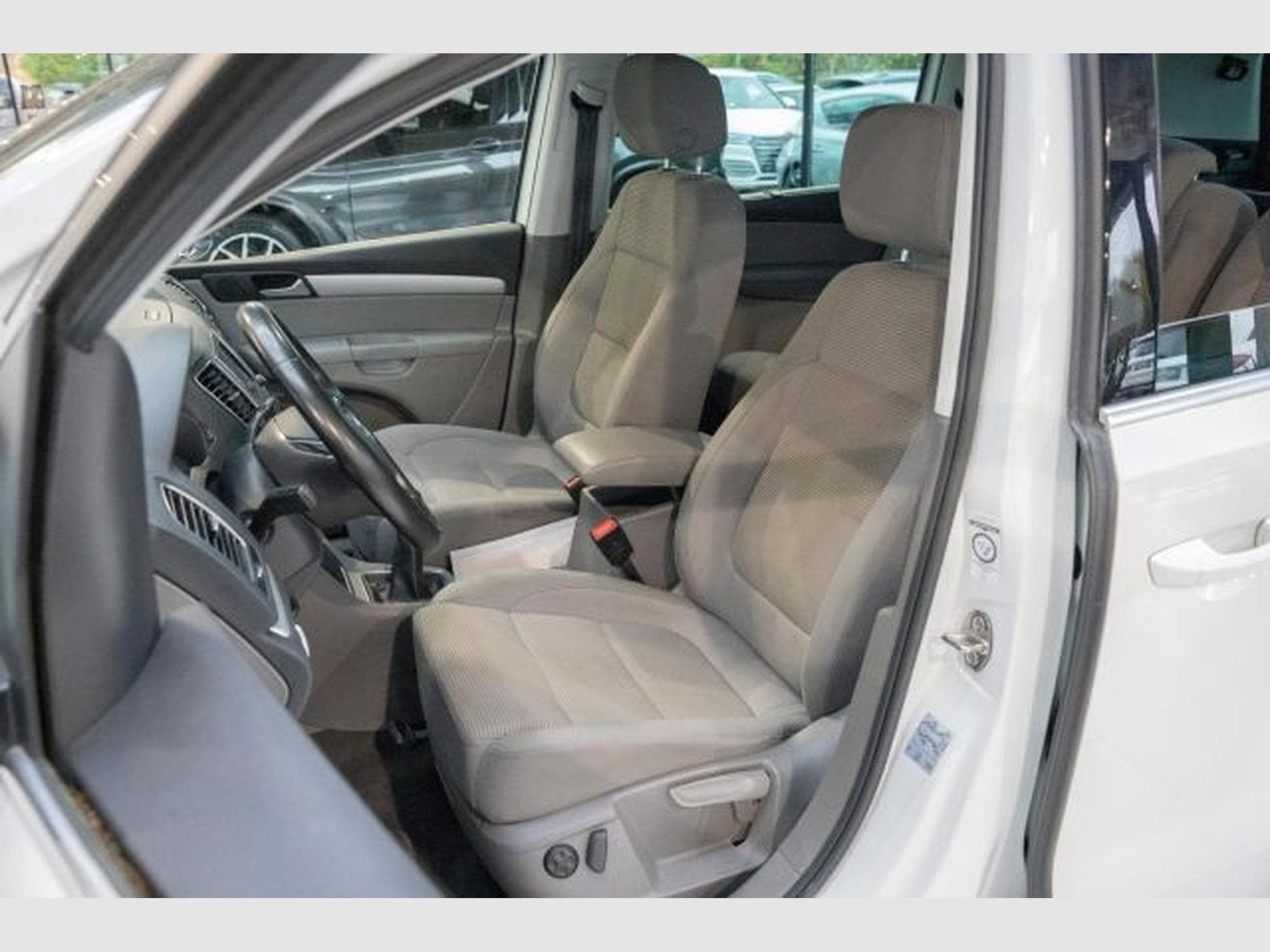 VW Sharan Sharan 2.0 TDI NAVI Bi-Xenon 7-SITZER PDC Klima (2019) - Photo 13