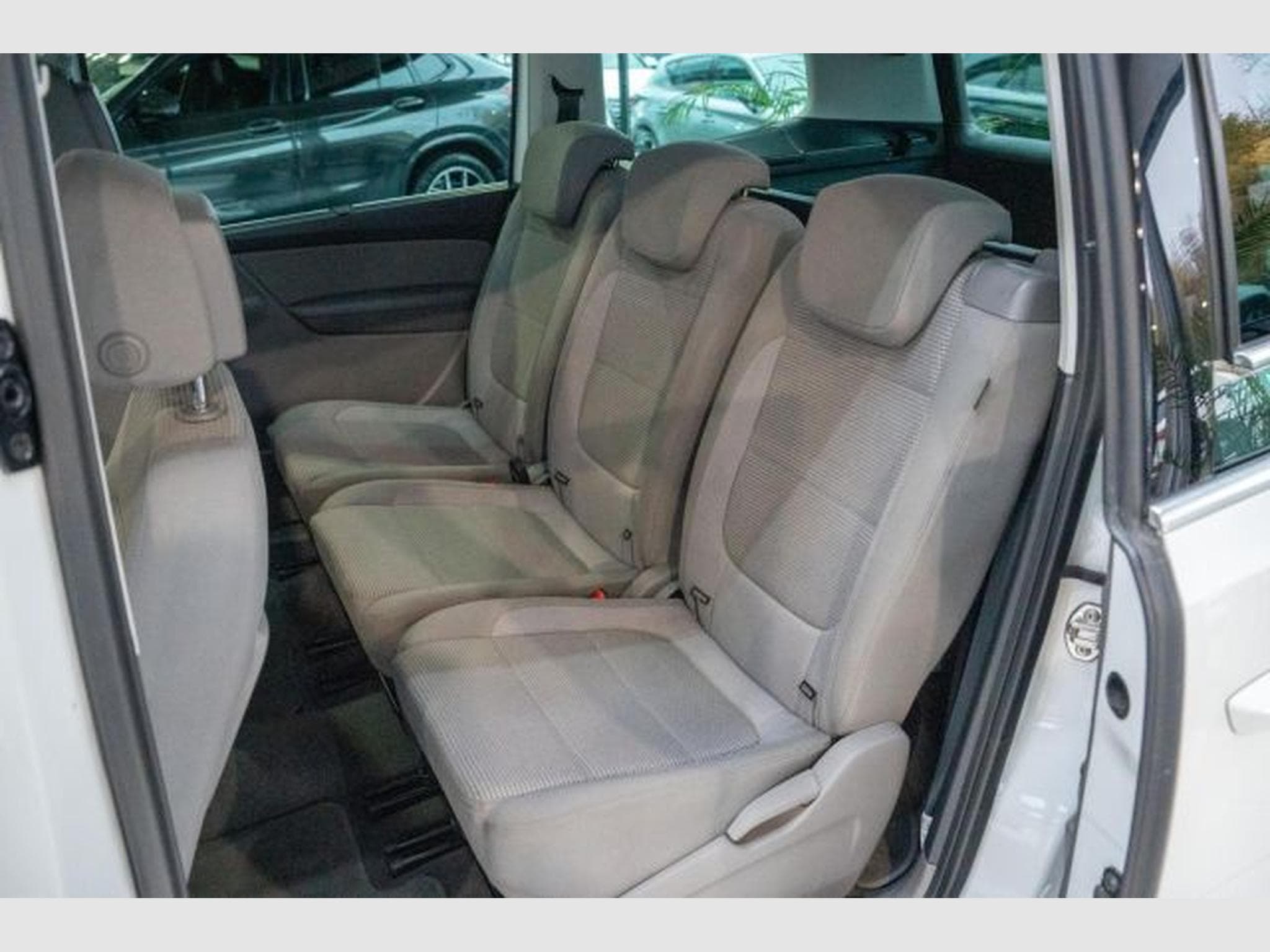 VW Sharan Sharan 2.0 TDI NAVI Bi-Xenon 7-SITZER PDC Klima (2019) - Photo 14
