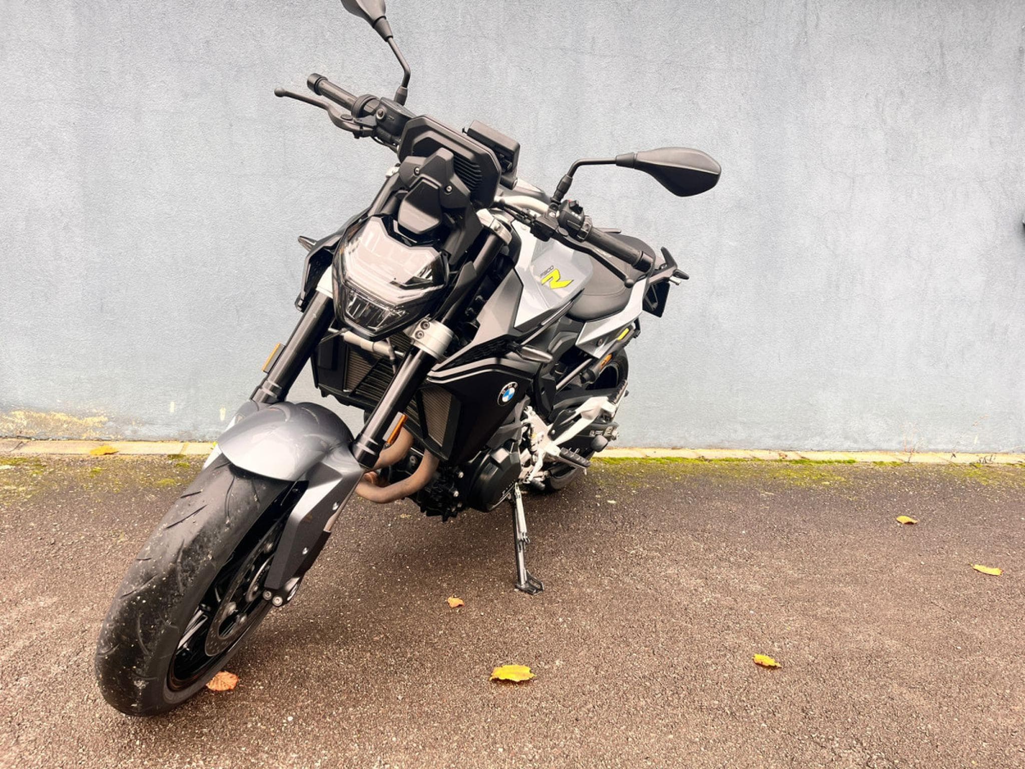 BMW F 900 R (2024) - Foto 4