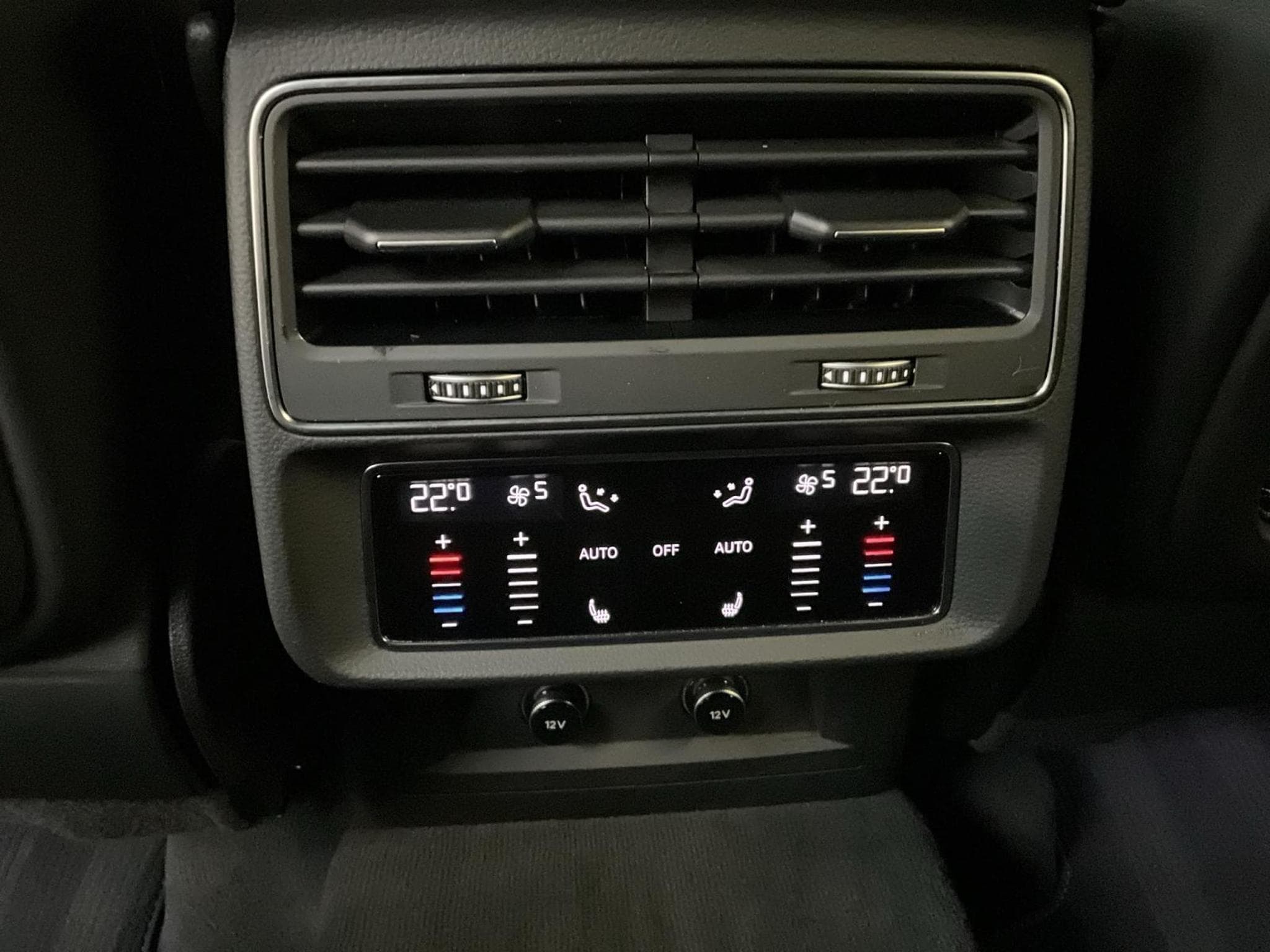 Audi Q8 50TDI+Quattro+Tiptronic+S-Line (2023) - Foto 17