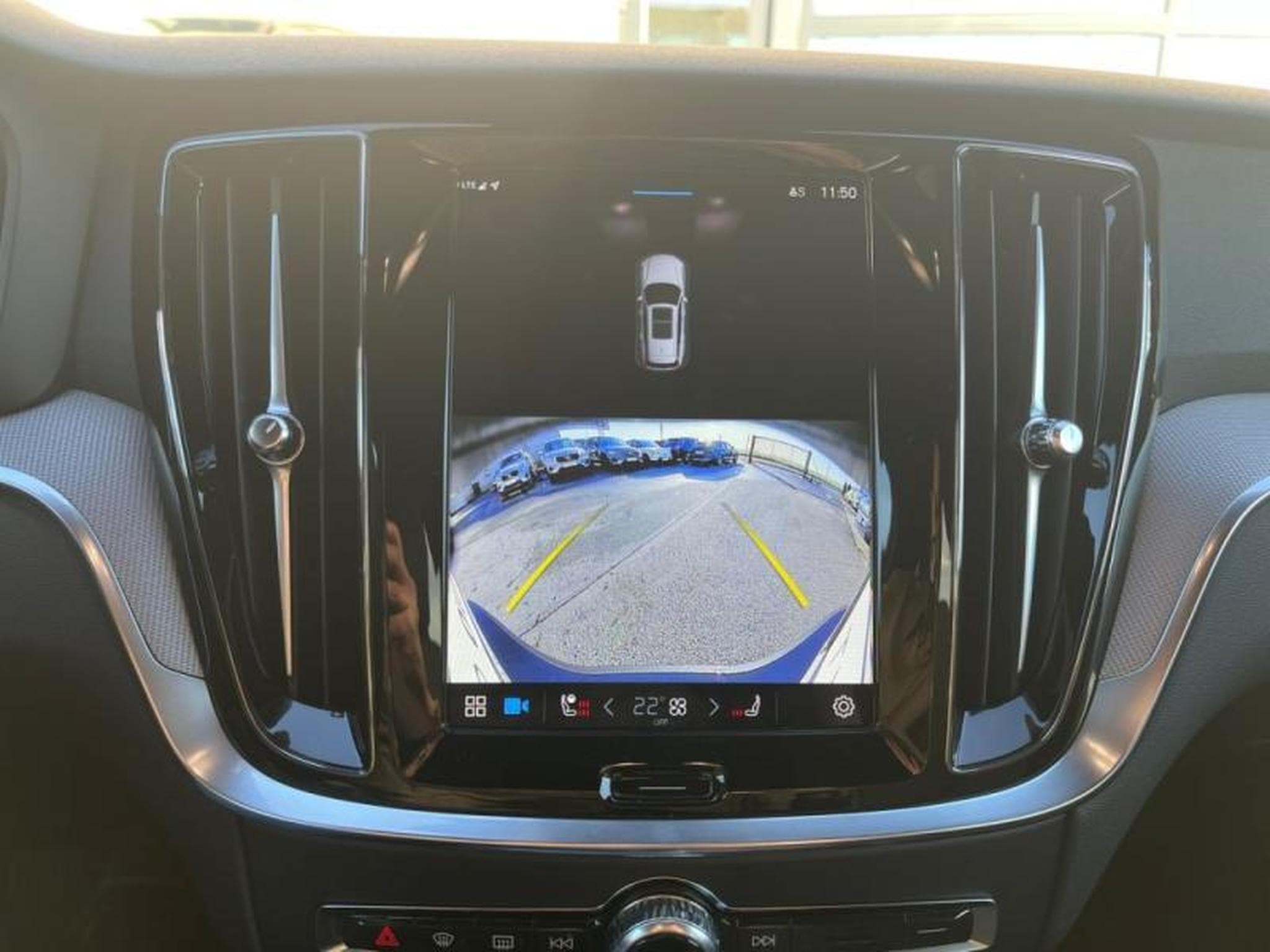 Volvo V60 B4 Plus Dark / Diesel (2023) - Photo 21