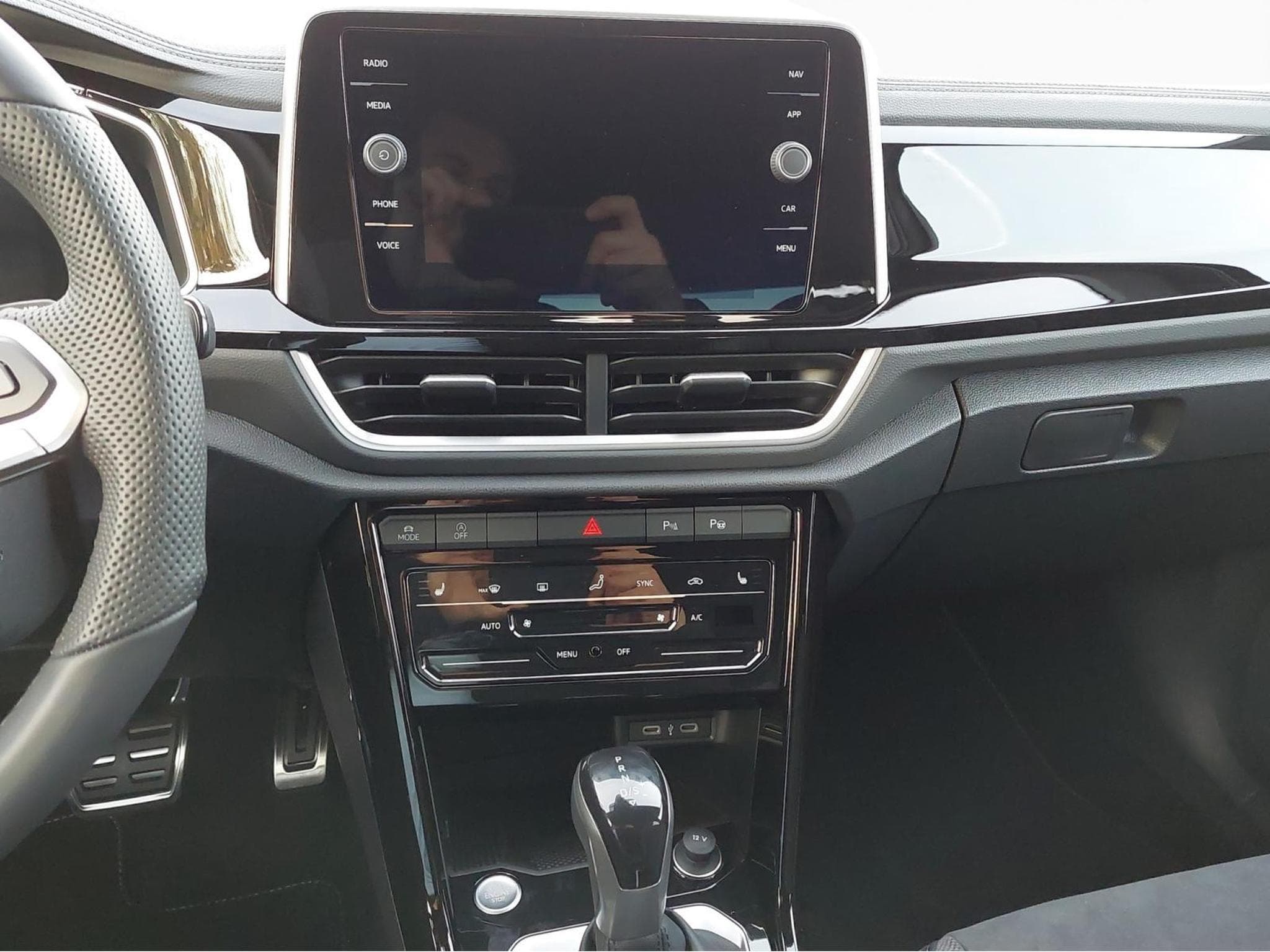 VW T-Roc R-LINE (2025) - Photo 11