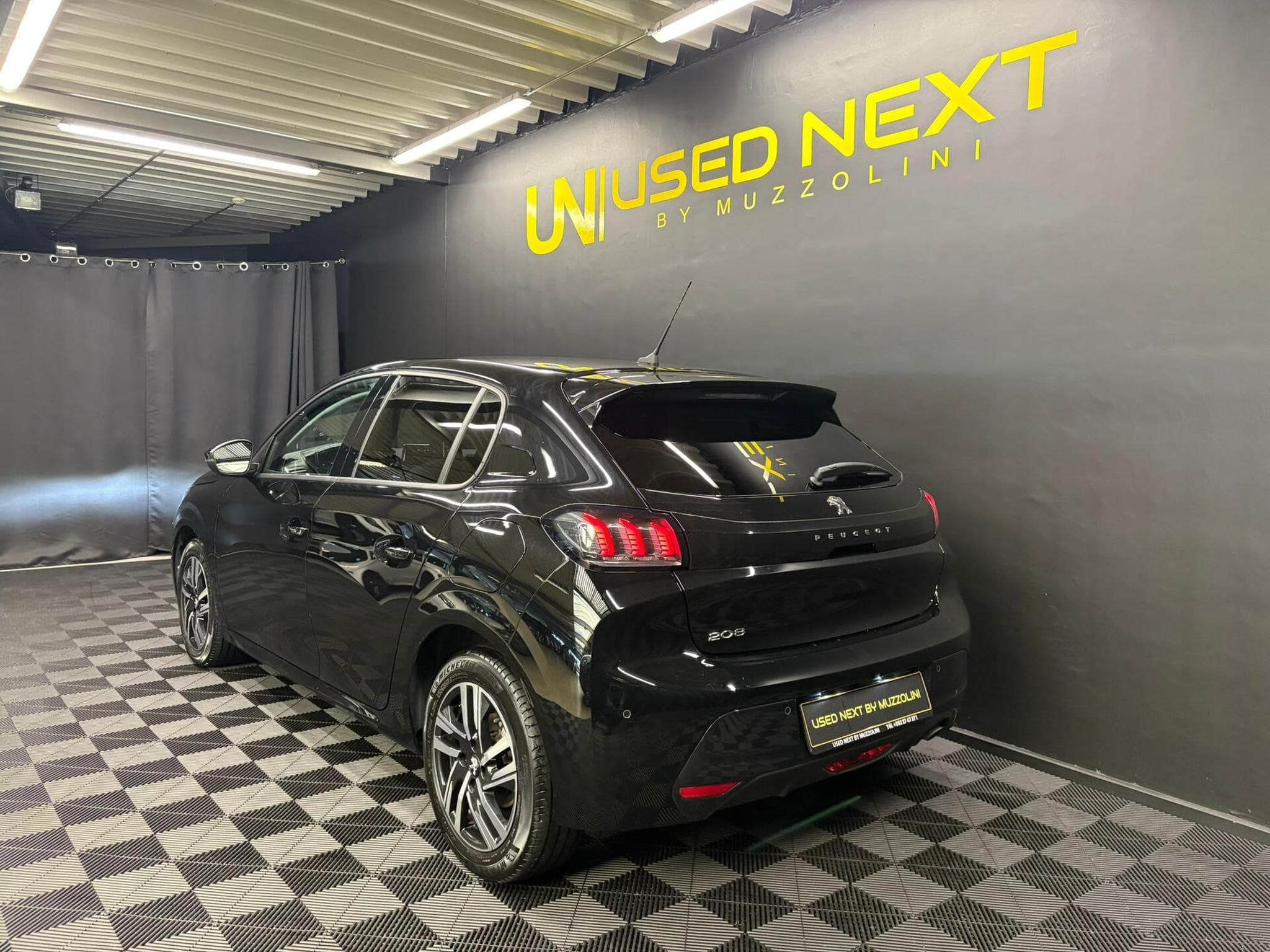 Peugeot 208 1.2 Allure 100cv Clim auto / Régulateur / Sièges chauffants (2023) - Foto 4