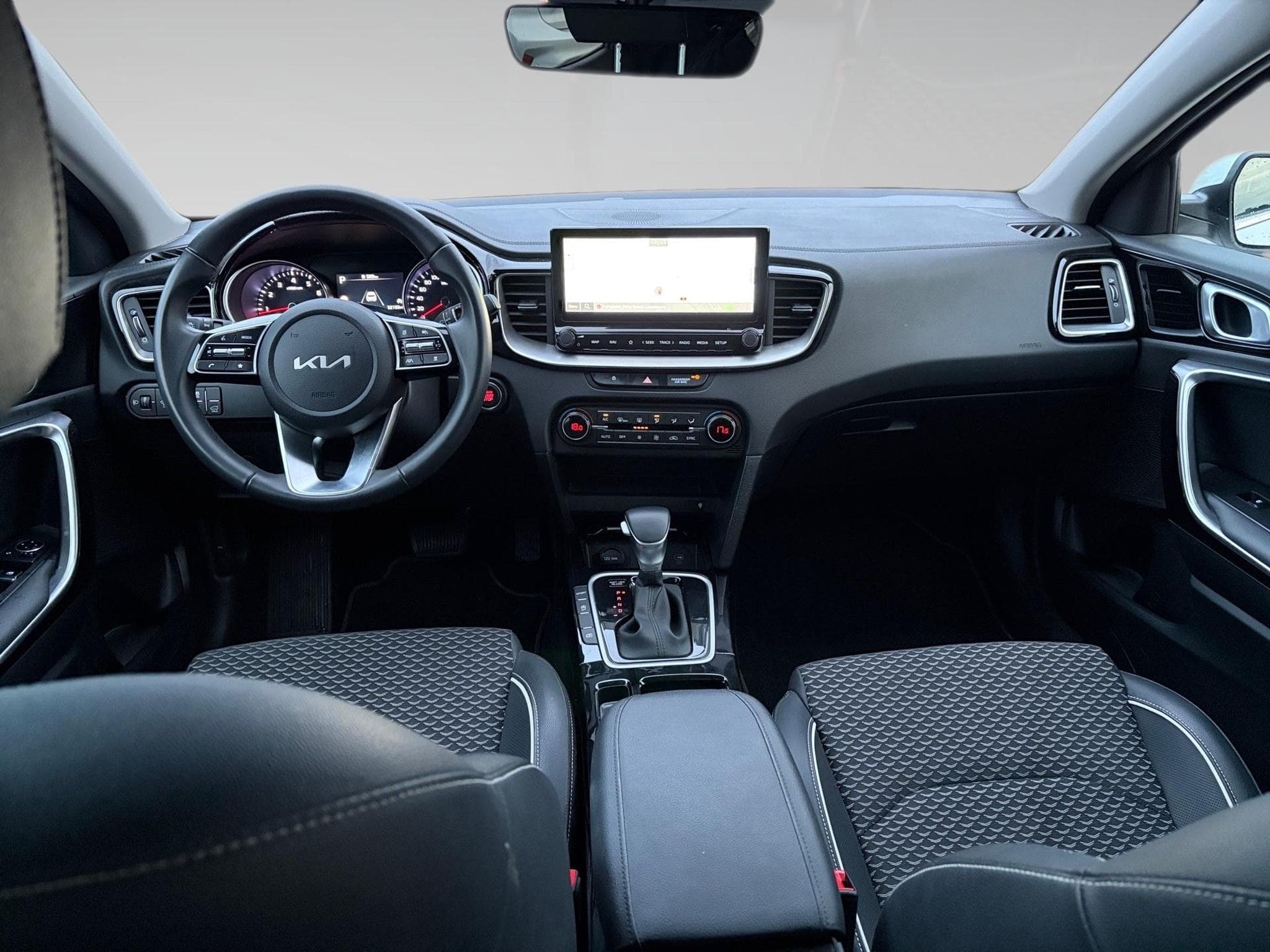 Kia XCeed GT-LINE 1.5L (2024) - Photo 5