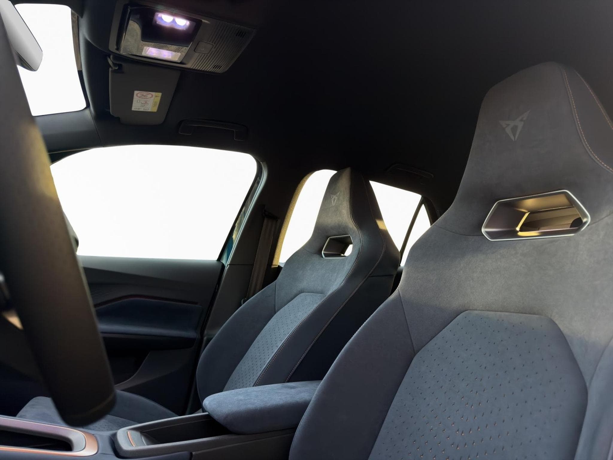 Cupra Born 170kW/79kWh (2025) - Foto 10