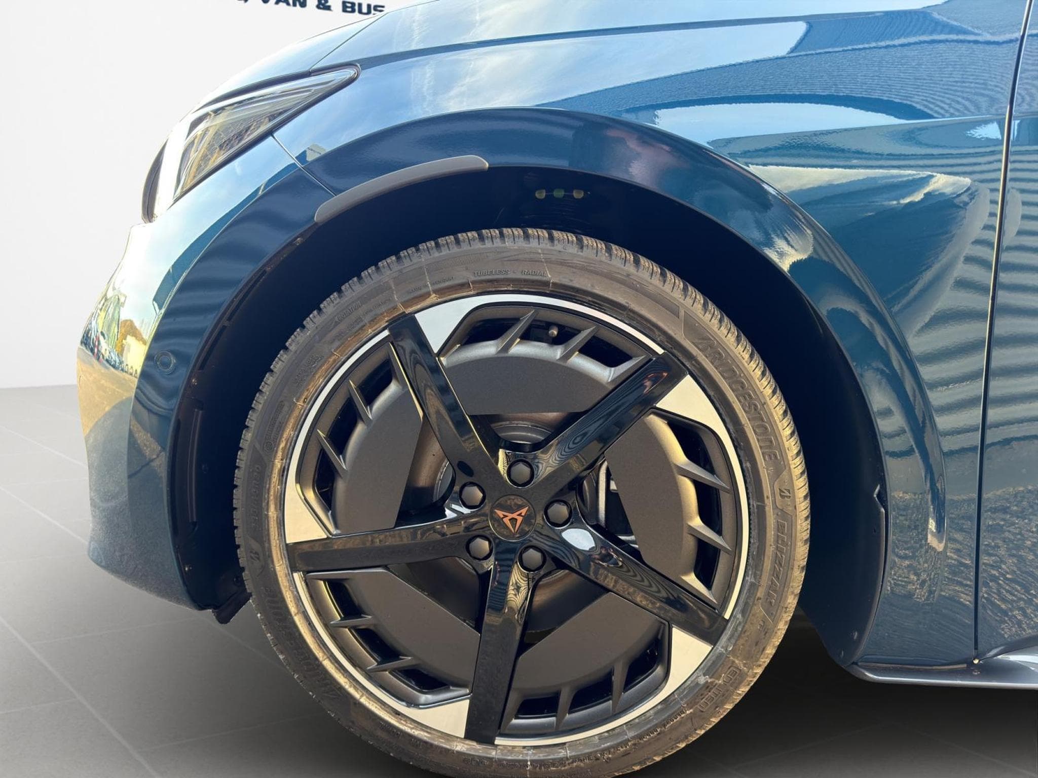 Cupra Born 170kW/79kWh (2025) - Foto 8