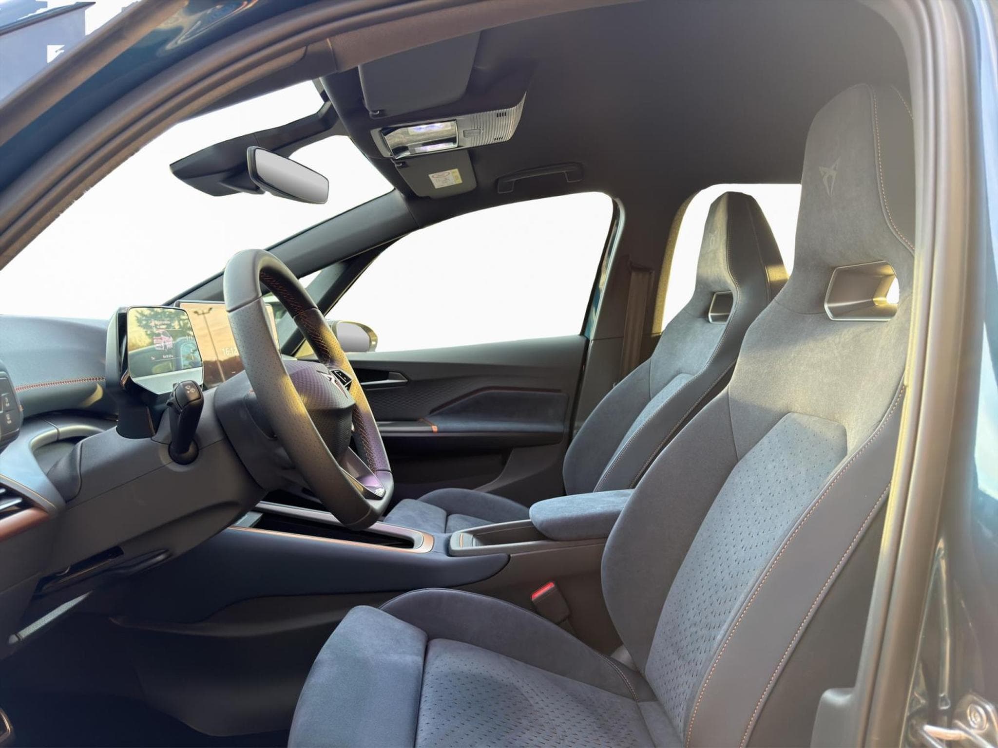 Cupra Born 170kW/79kWh (2025) - Foto 9