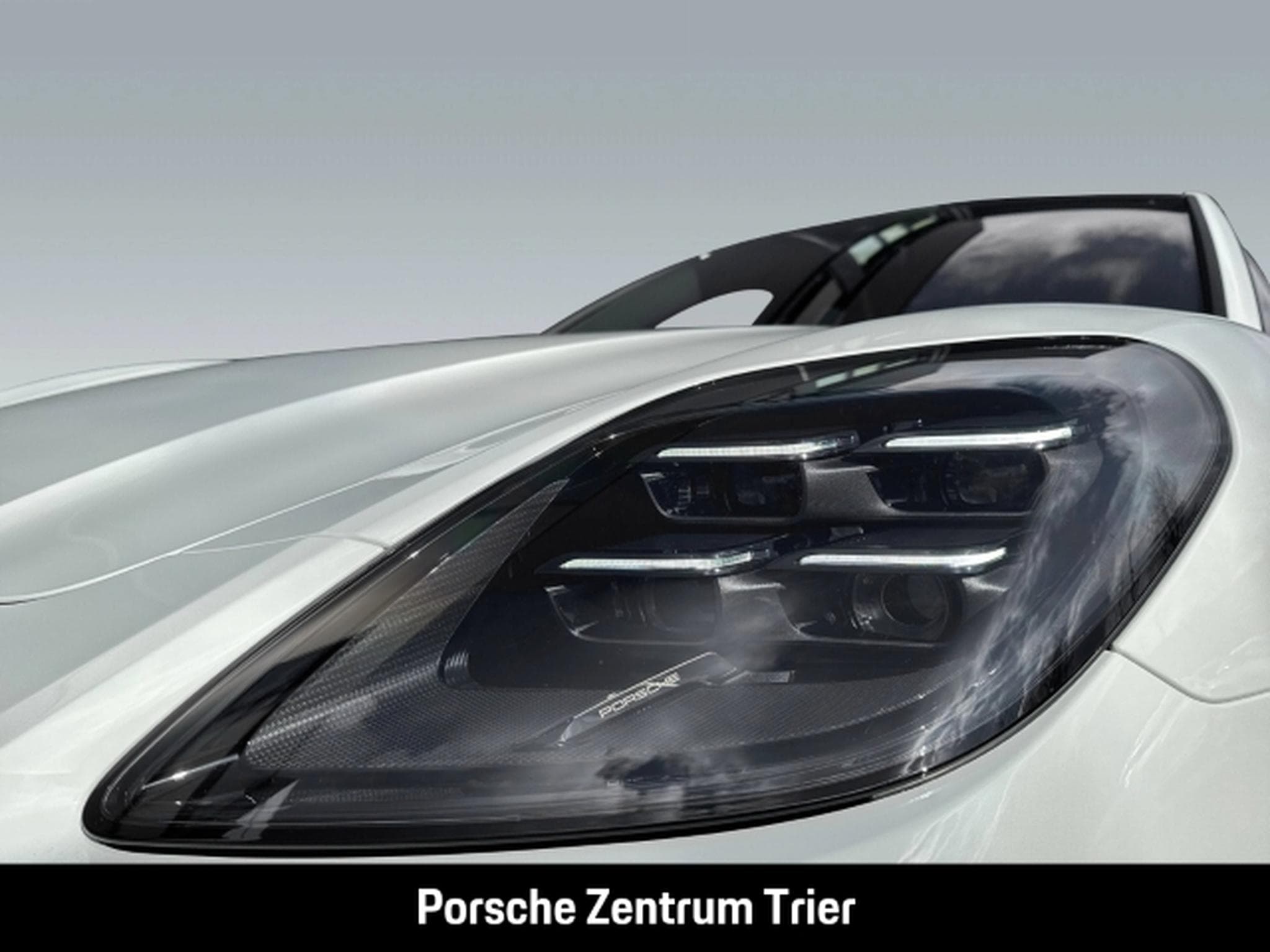 Porsche Panamera E-Hybrid HA-Lenkung InnoDrive Head-Up (2025) - Foto 11