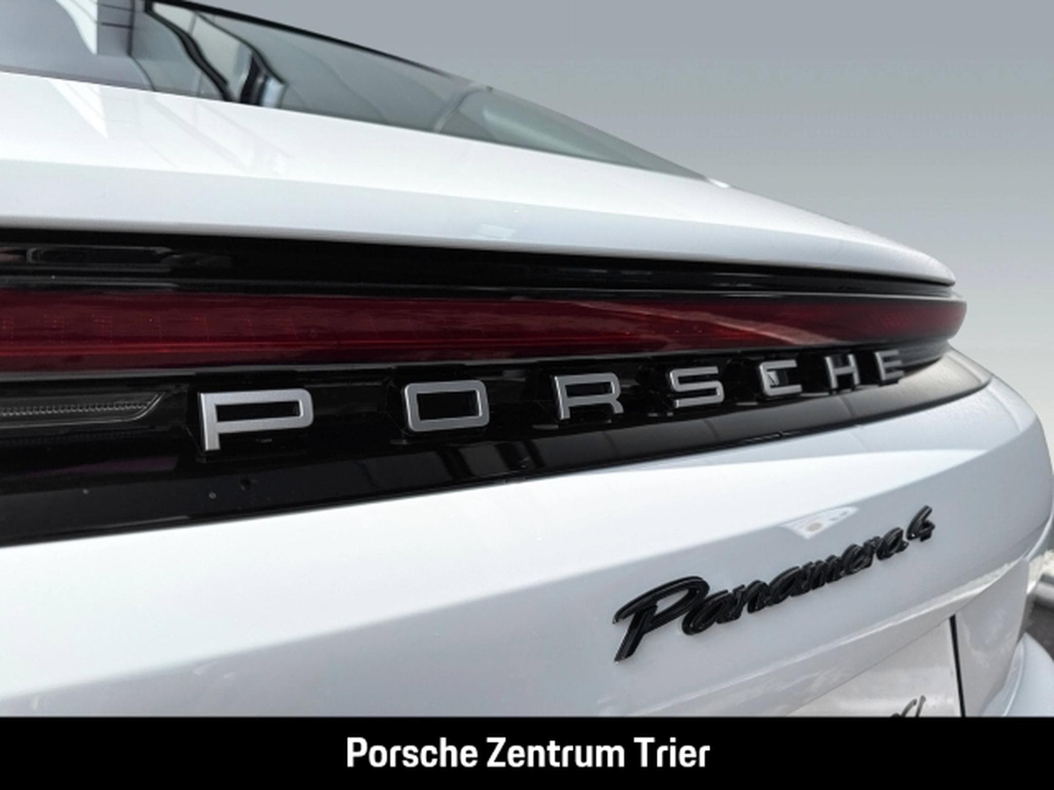 Porsche Panamera E-Hybrid HA-Lenkung InnoDrive Head-Up (2025) - Foto 13