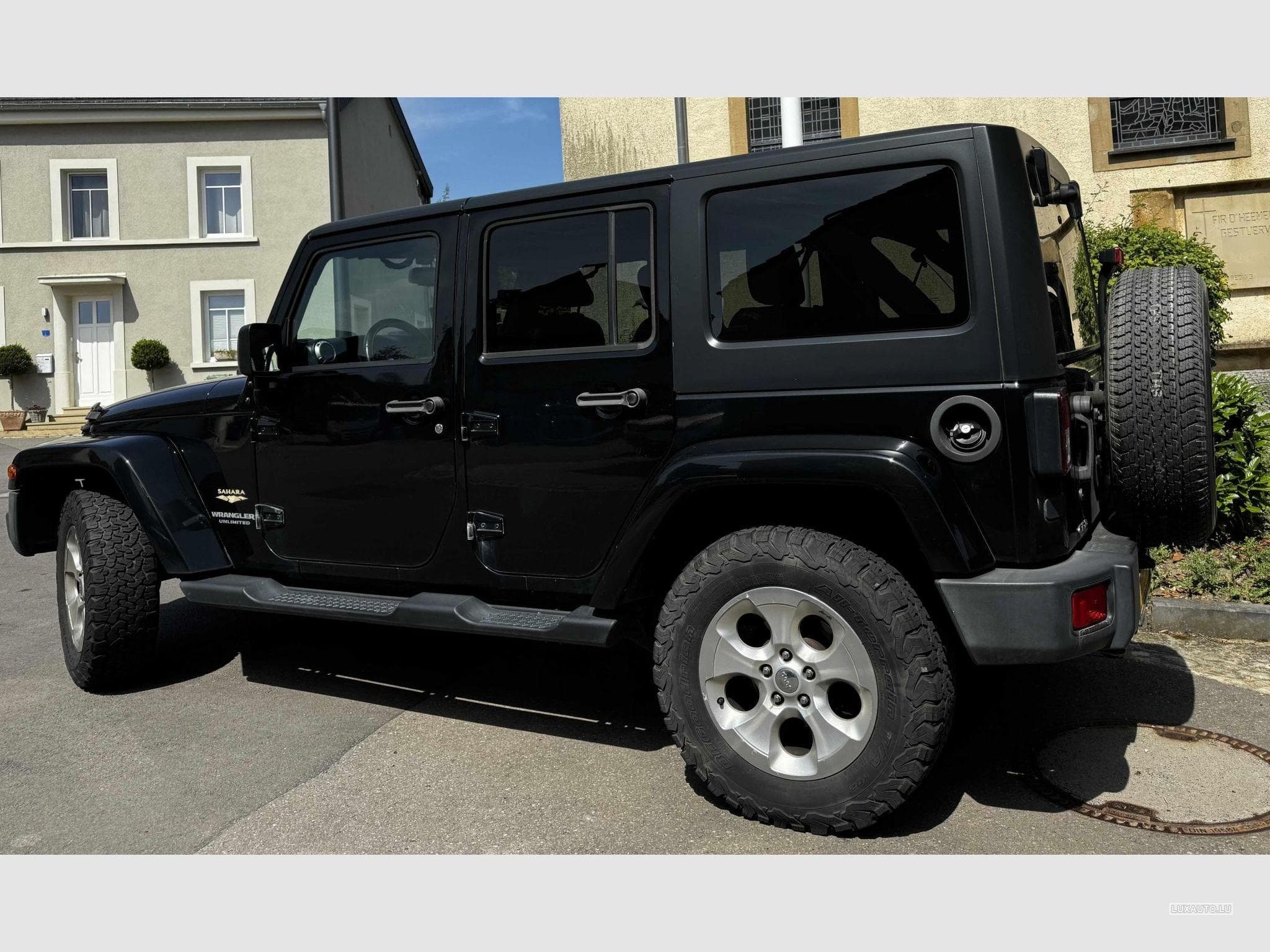 Jeep Wrangler Unlimited Sahara (2015) - Photo 9