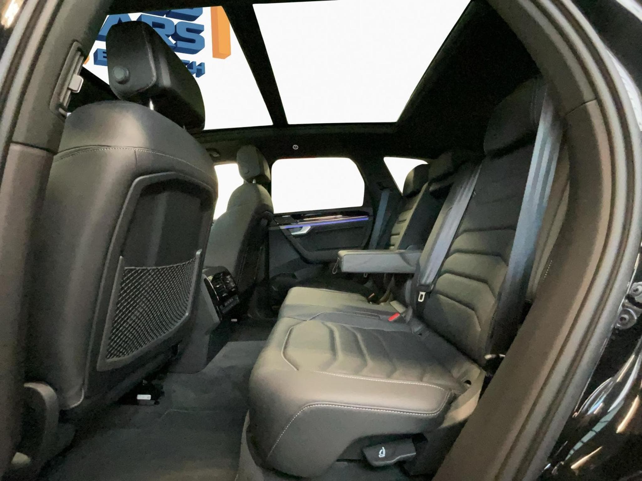 VW Touareg R-Line+V6+DSG+4M+Pano+ (2024) - Photo 16