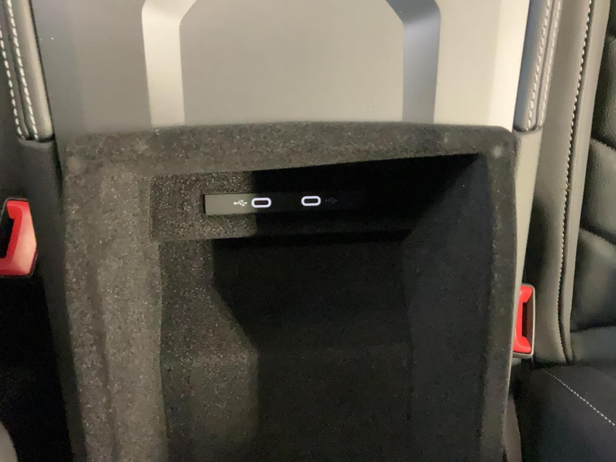 VW Touareg R-Line+V6+DSG+4M+Pano+ (2024) - Photo 21