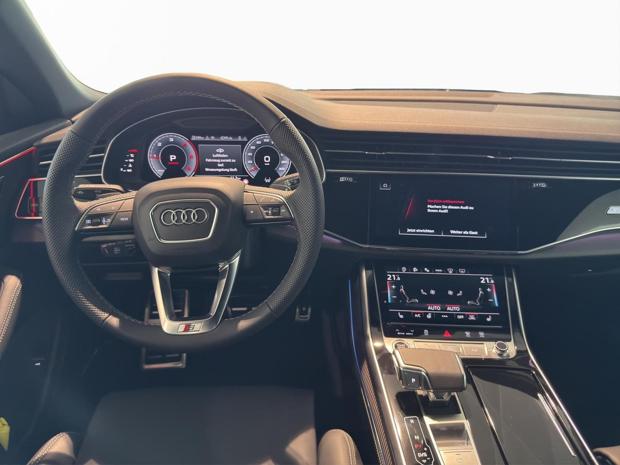 Audi Q8 SUV quattro Exclusive color (2025) - Foto 11