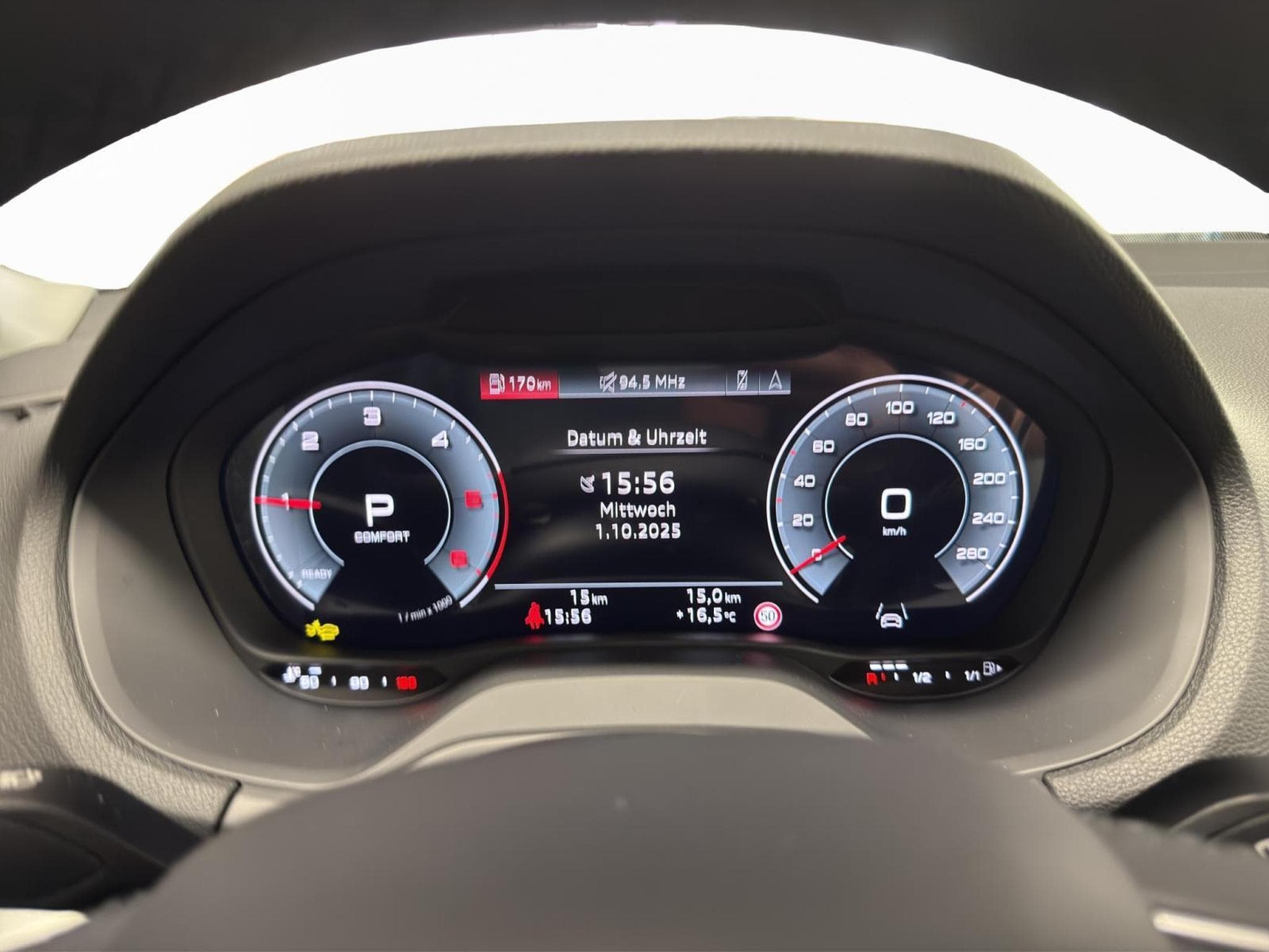 Audi Q2 S line (2025) - Photo 11