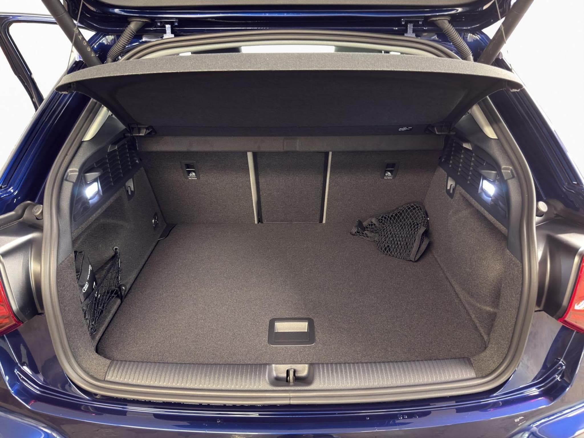 Audi Q2 S line (2025) - Photo 17