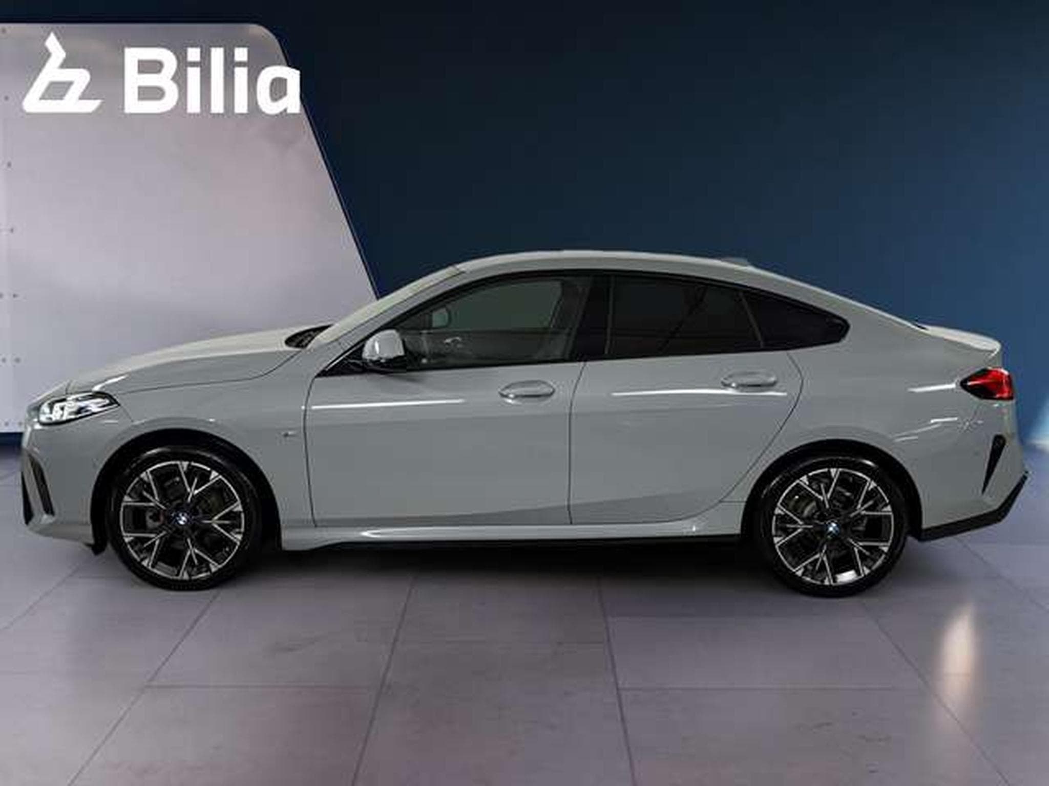 BMW 220 i Head-Up DAB LED RFK Komfortzg. Shz (2025) - Photo 3